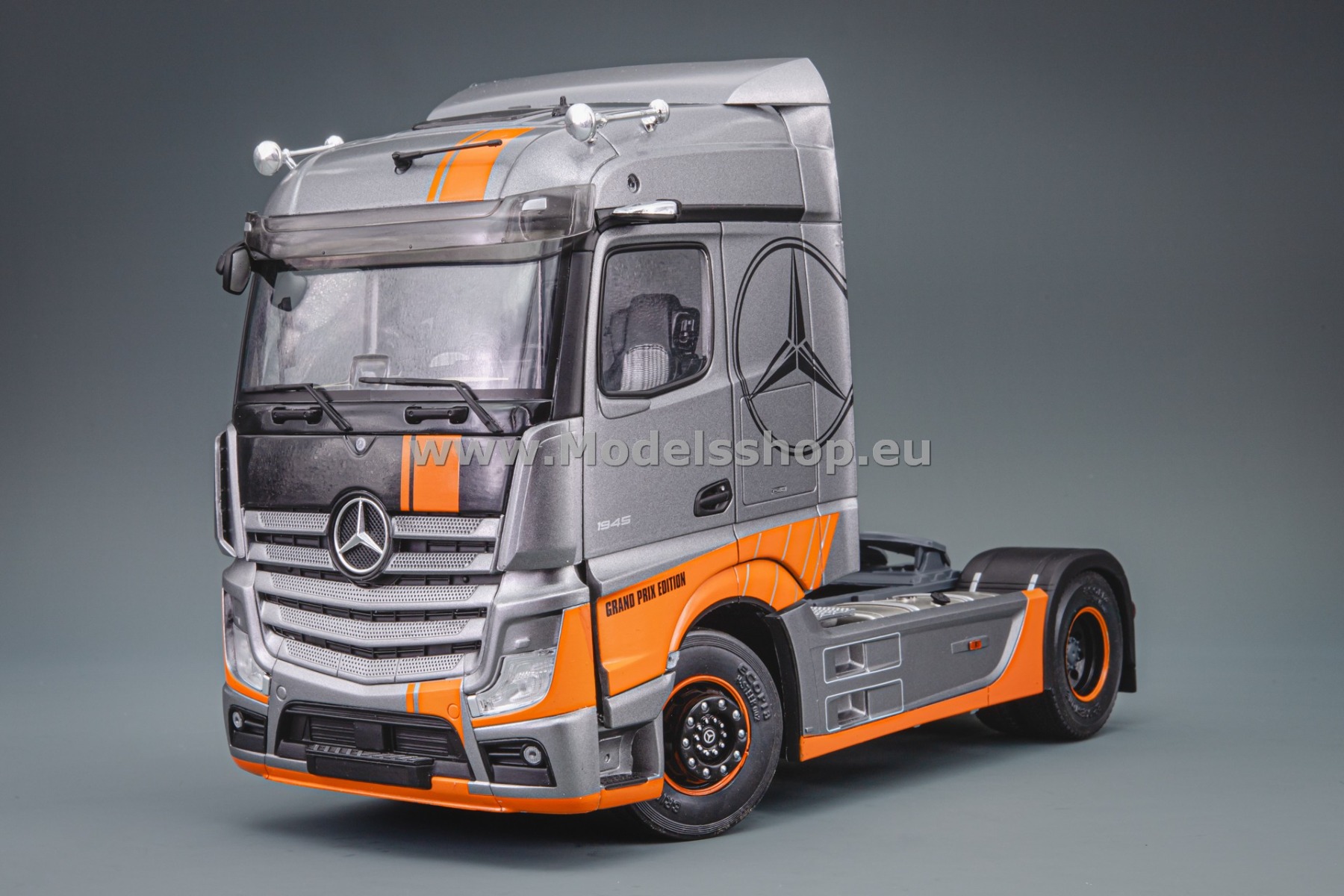 Solido S2400202 Mercedes-Benz Actros L Grand Prix Edition tractor truck, 2019 /silver/