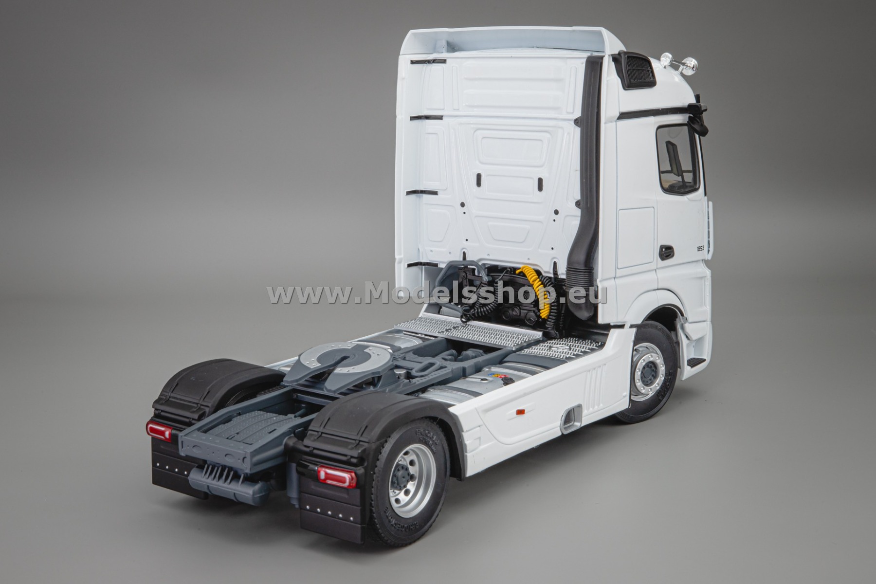 Solido S2400203 Mercedes-Benz Actros L tractor truck, 2023 /white/
