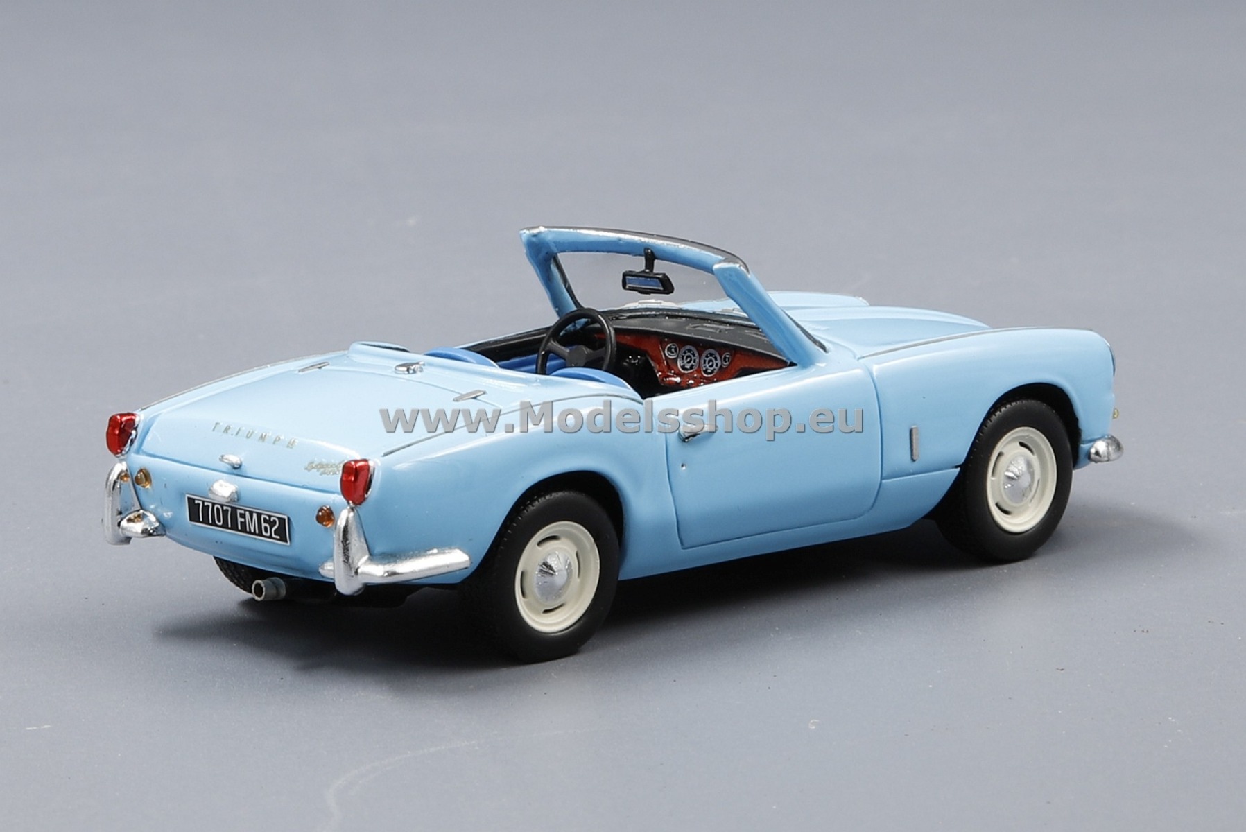 特価 Provence (1/43) トライアンフ Spitfire LM 000000001810_JnDwuB7.jpg