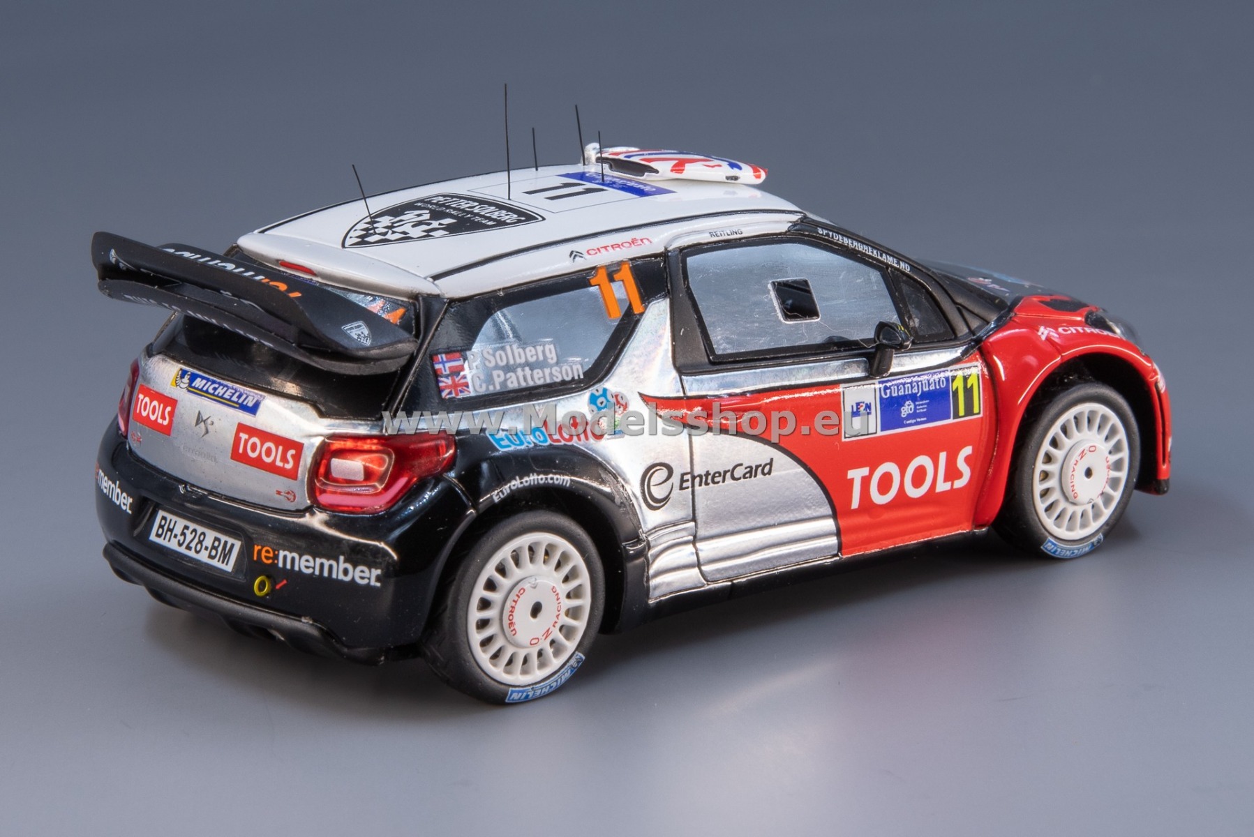 【美品】スパーク CitroenDS3 WRC 1/43 Spark 1/43 Citroen DS3 WRC car model #8 Kimi Raikkonen 2011