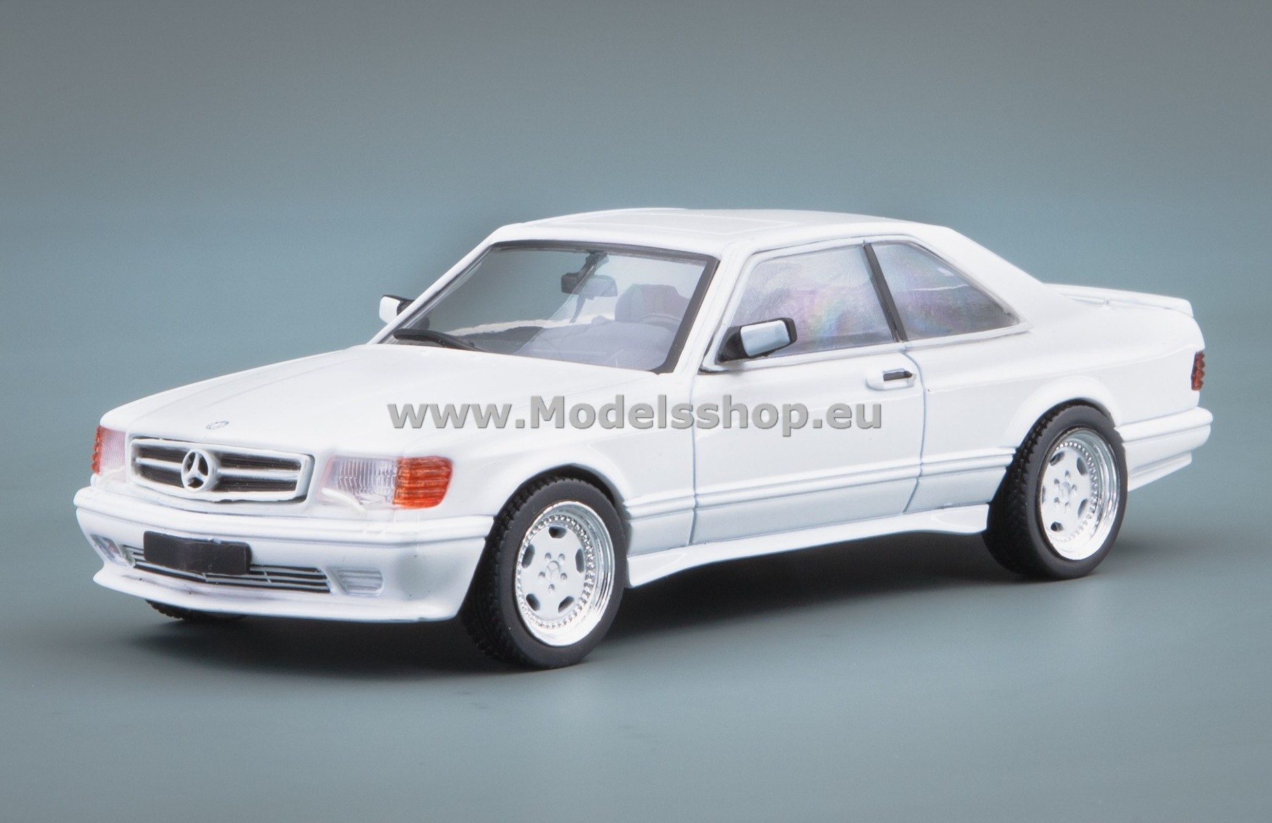 Solido S4310904 Mercedes-Benz 560 SEC AMG Widebody, 1990 /white/