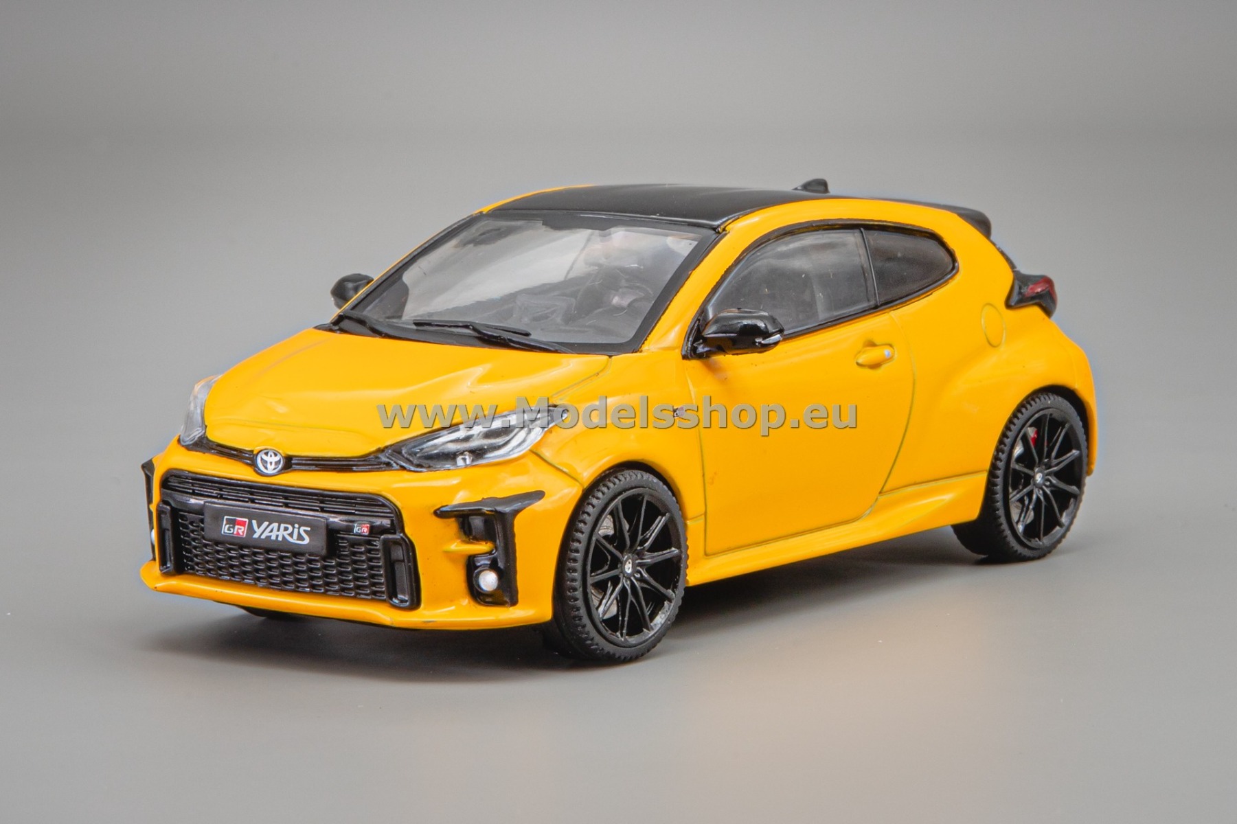 Solido S4311104 Toyota Yaris GR, 2024 /yellow/