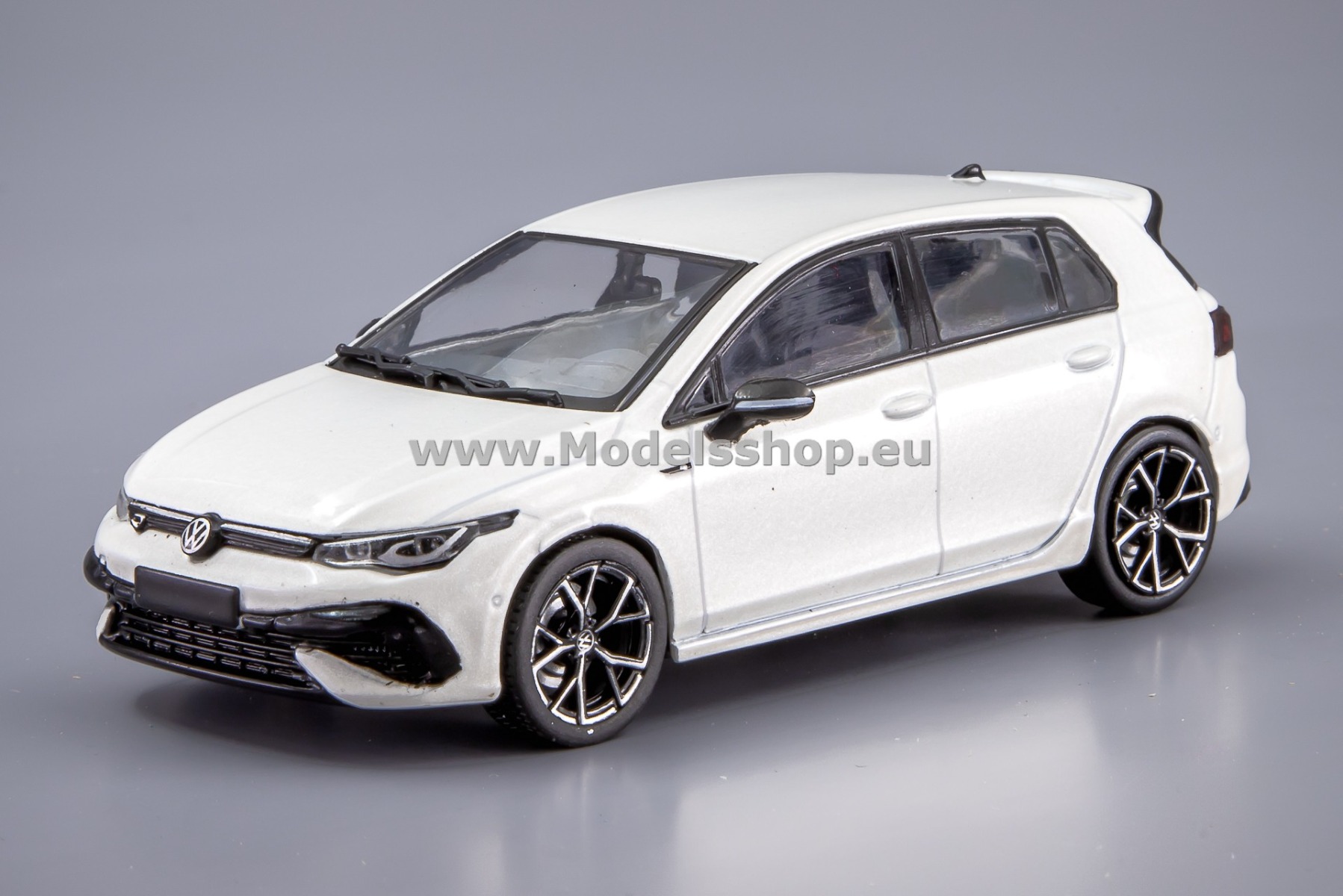 Solido S4311802 Volkswagen / VW Golf VIII R, 2021 /White Pearl/