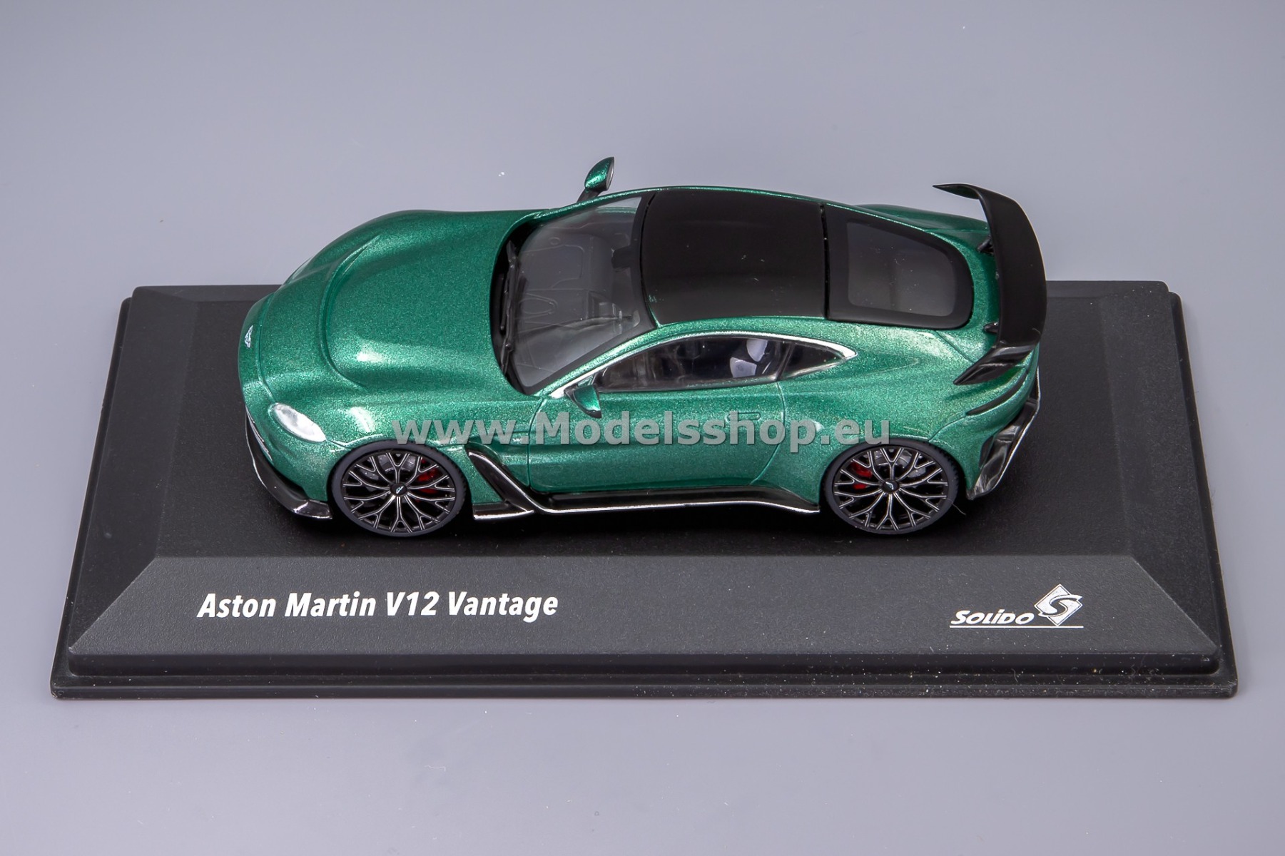 Aston Martin Vantage V12, grün, 1:43, Solido | Model Car World Aston Martin Vantage V12, grün, 1:43, Solido | Model Car World