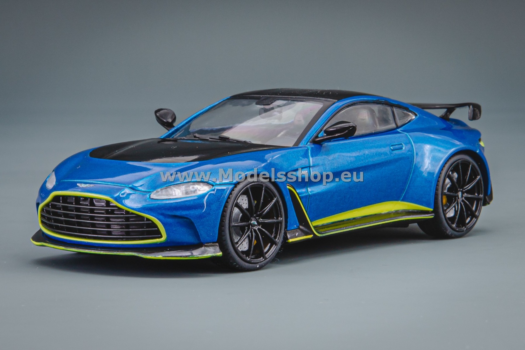 Solido S4314103 Aston Martin Vantage V12, 2023 /blue/