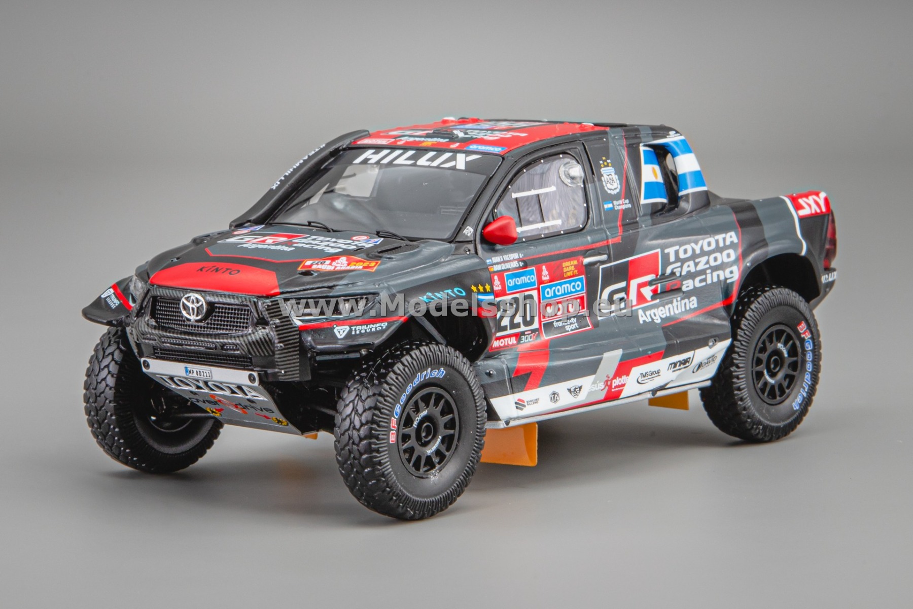 Spark S5887 Toyota Hilux No.220, 7th Dakar Rally 2023, J. Cruz Yacopini - D. Oliveras Carreras
