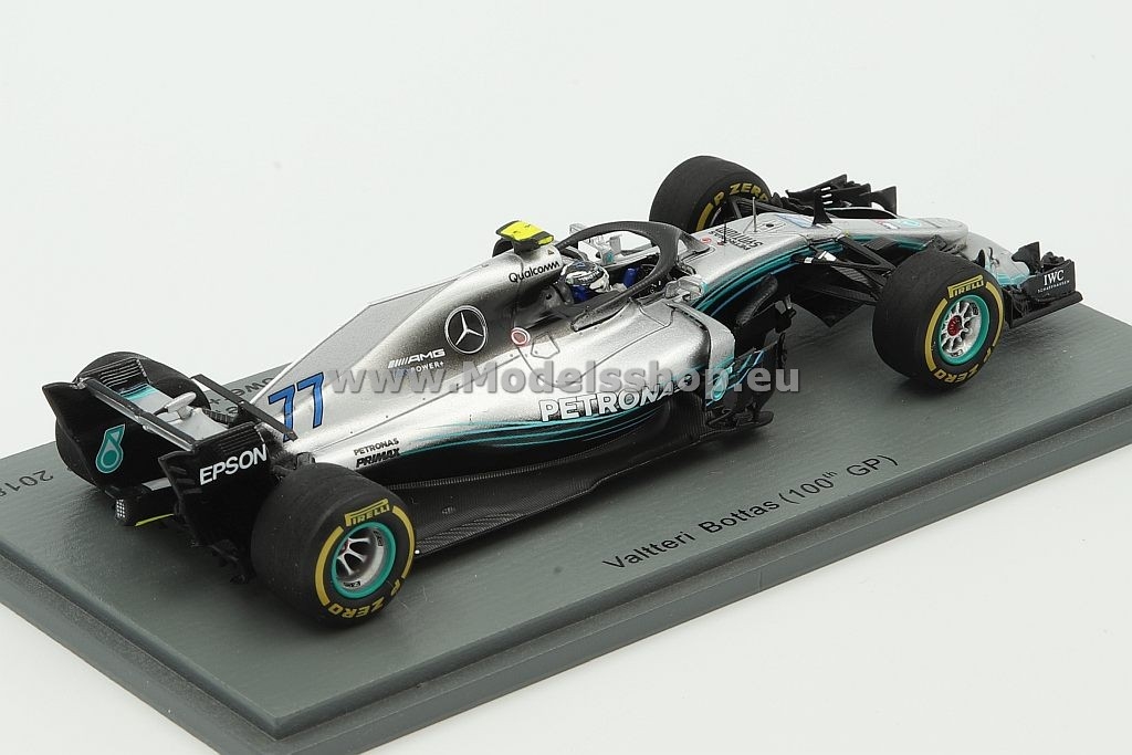 ミニカー Mercedes GP Petronas Sparky 1:64 MERCEDES-AMG Petronas F1 W14 E Performance #63