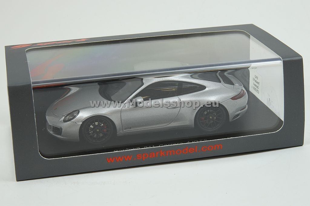 Porsche 911 Carrera 4 GTS 2018 /silver/