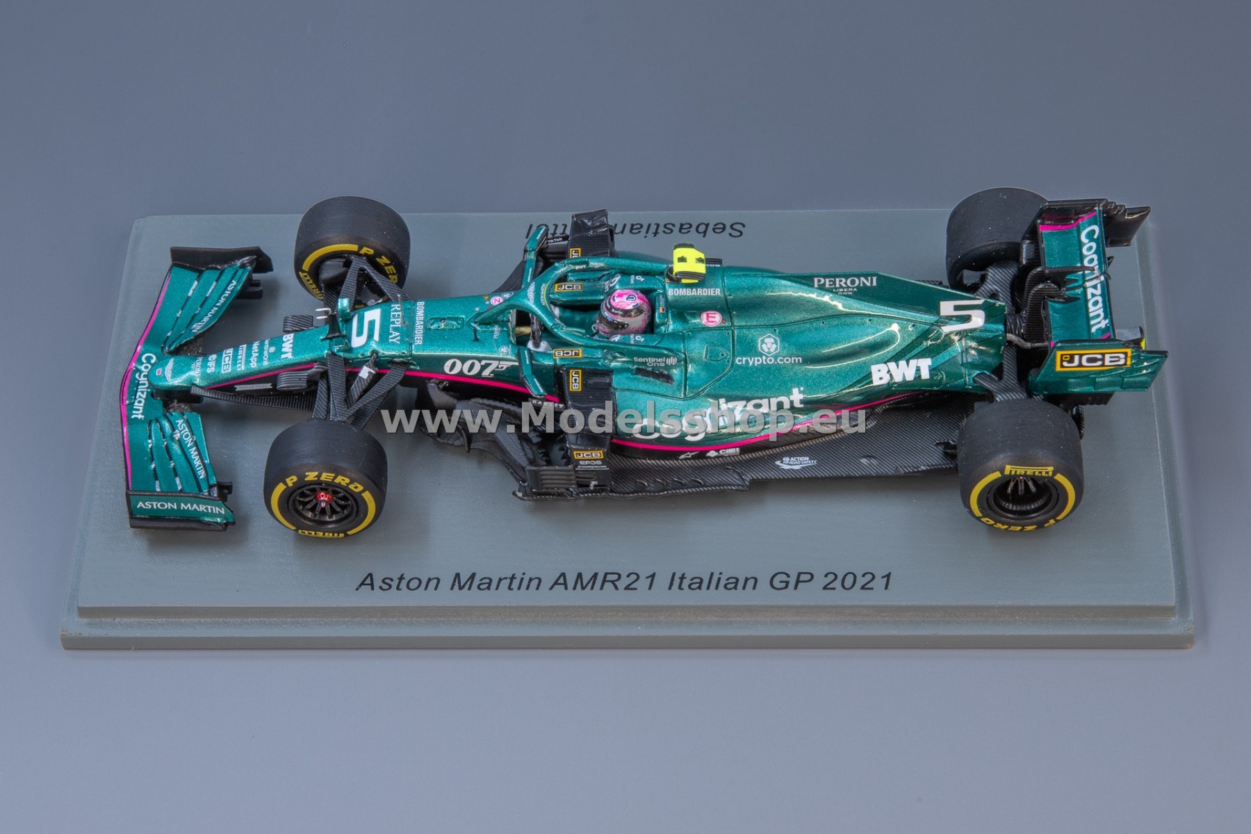 Spark S7692 Aston Martin Red Bull Racing RB15, 