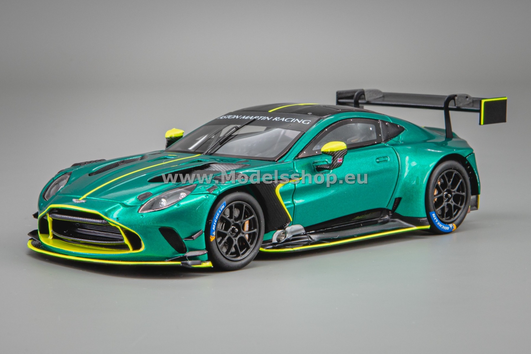 Spark S7935 Aston Martin Vantage AMR GT3 EVO, Presentation 2024 /green metallic - yellow/