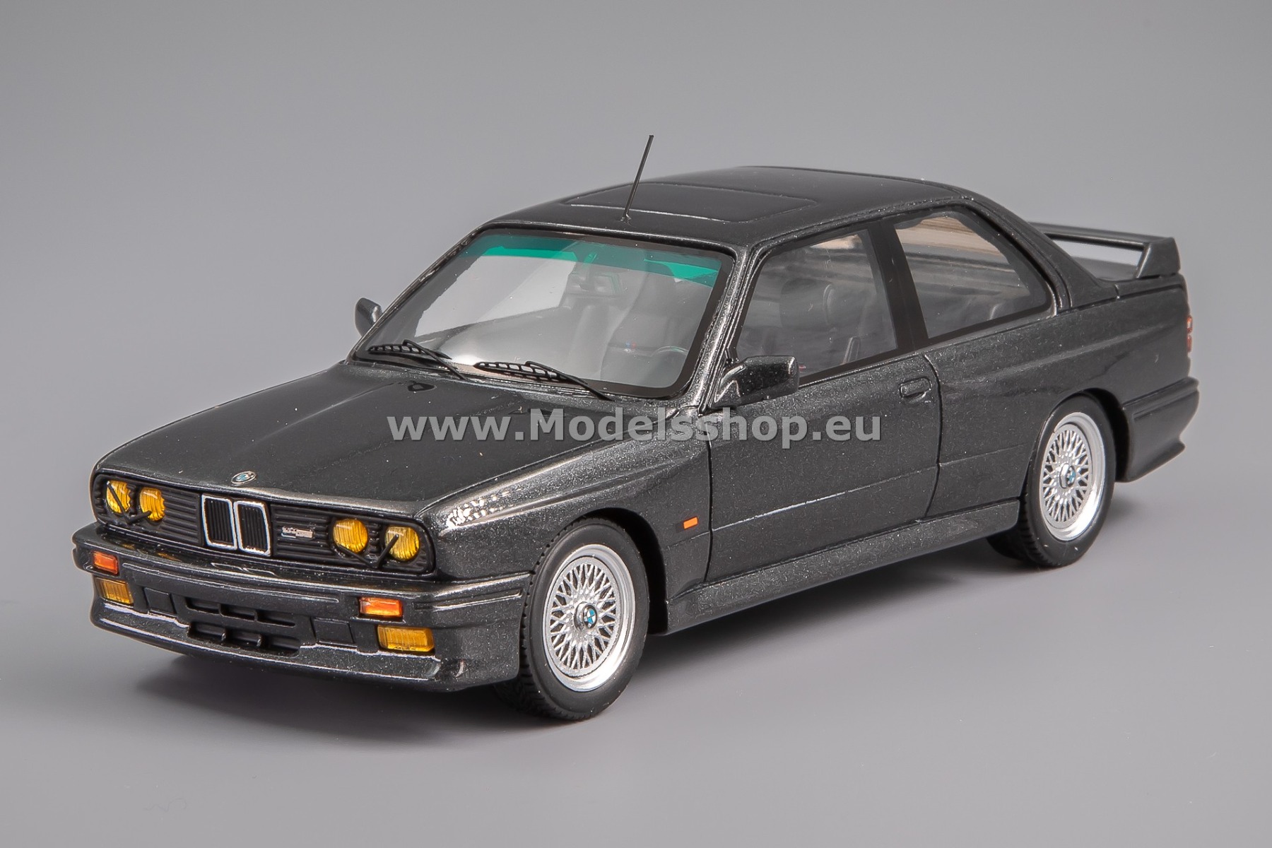 Spark S8004 BMW M3 E30 Tour De Corse edition, 1987 /black/