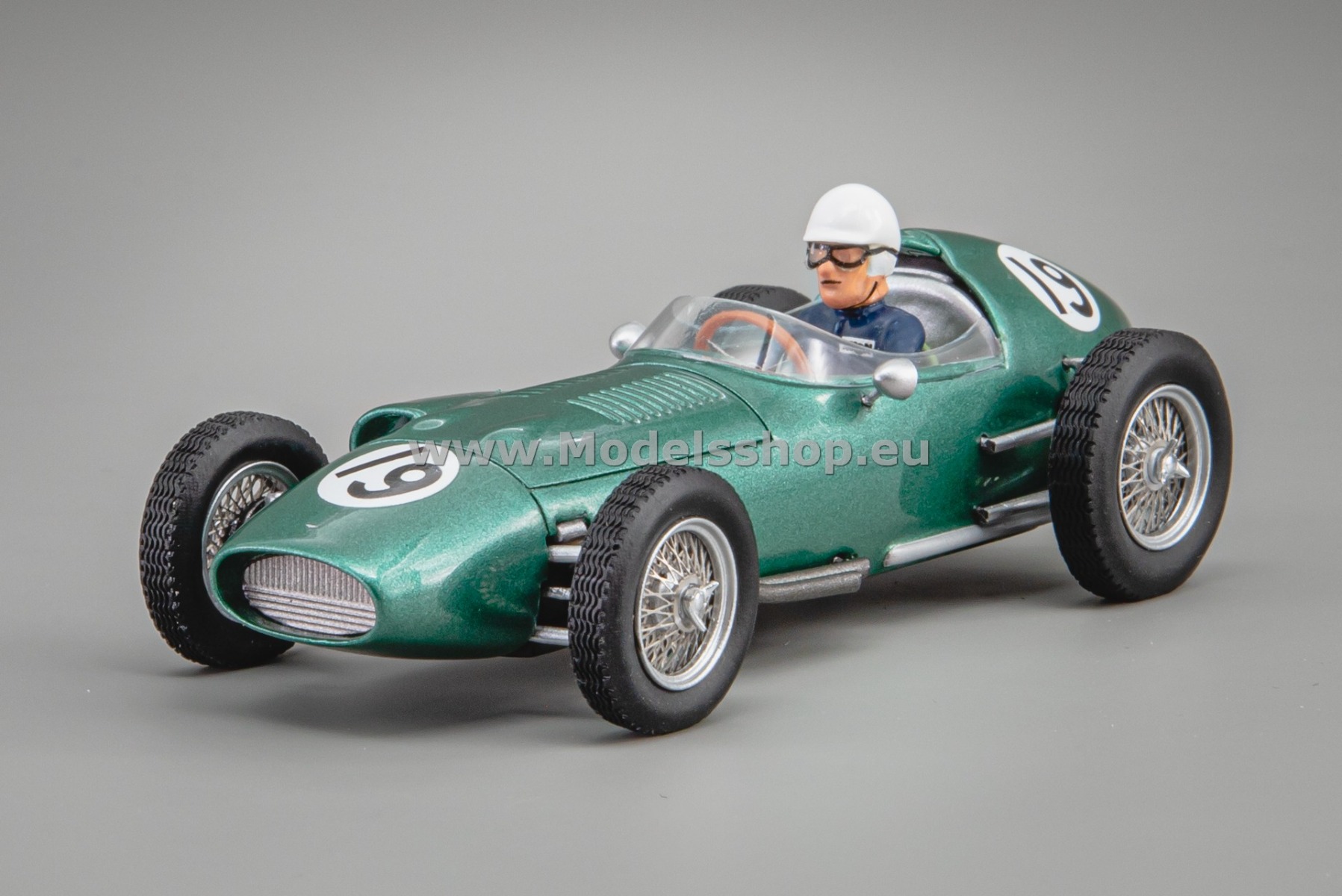 Spark S8146 Aston Martin DBR5 F1, No.19, British GP 1960, Maurice Trintignant