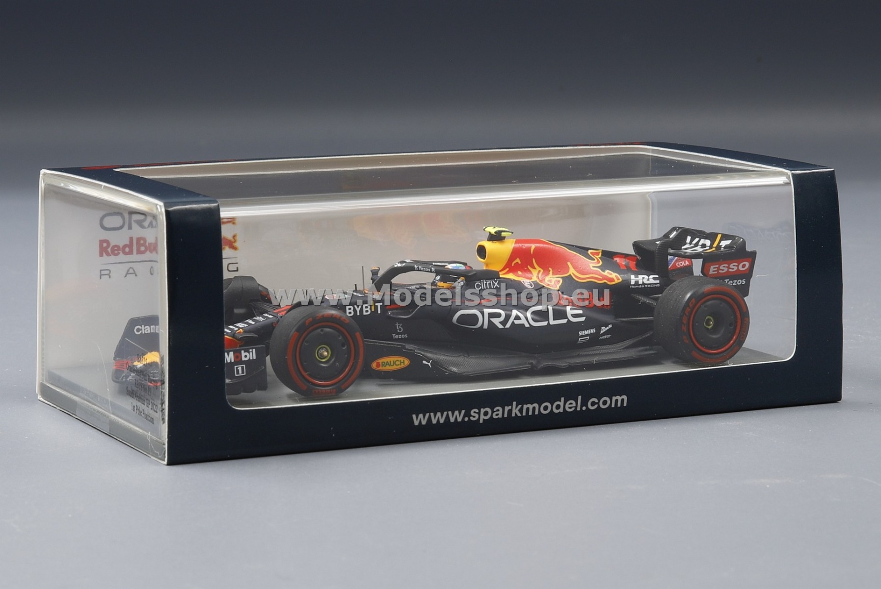 Spark S8525 Oracle Red Bull Racing RB18 No.11 Oracle Red Bull