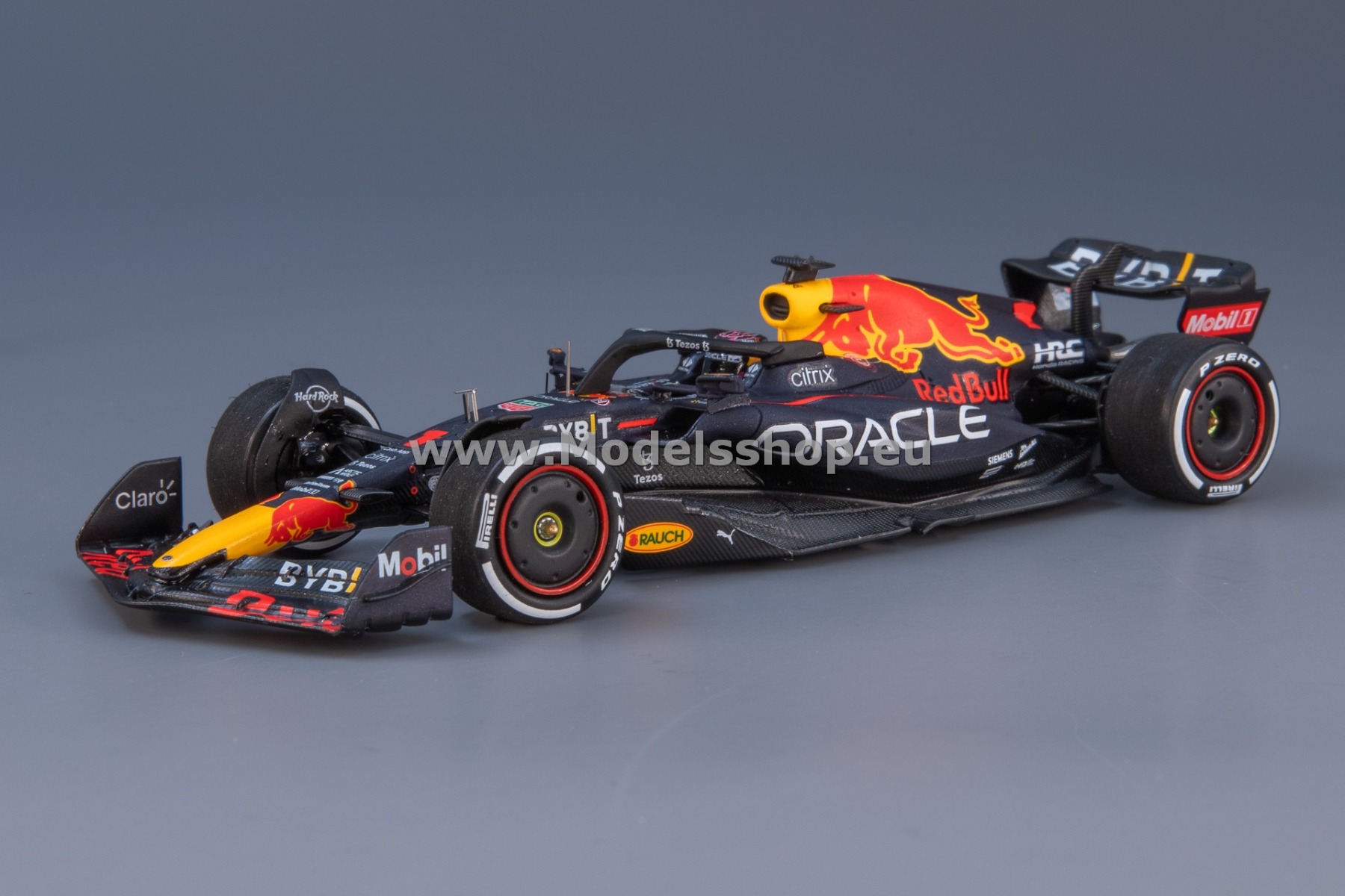 Spark S8534 Oracle Red Bull Racing RB18 No.1 Oracle Red Bull Racing, Formula 1, Winner Miami GP 2022, Max Verstappen