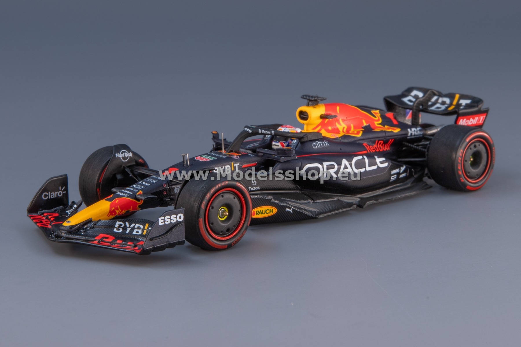 Spark S8548 Oracle Red Bull Racing RB18 No.1 Oracle Red Bull Racing, Formula 1, Winner Dutch GP 2022, Max Verstappen, 30th Career Win