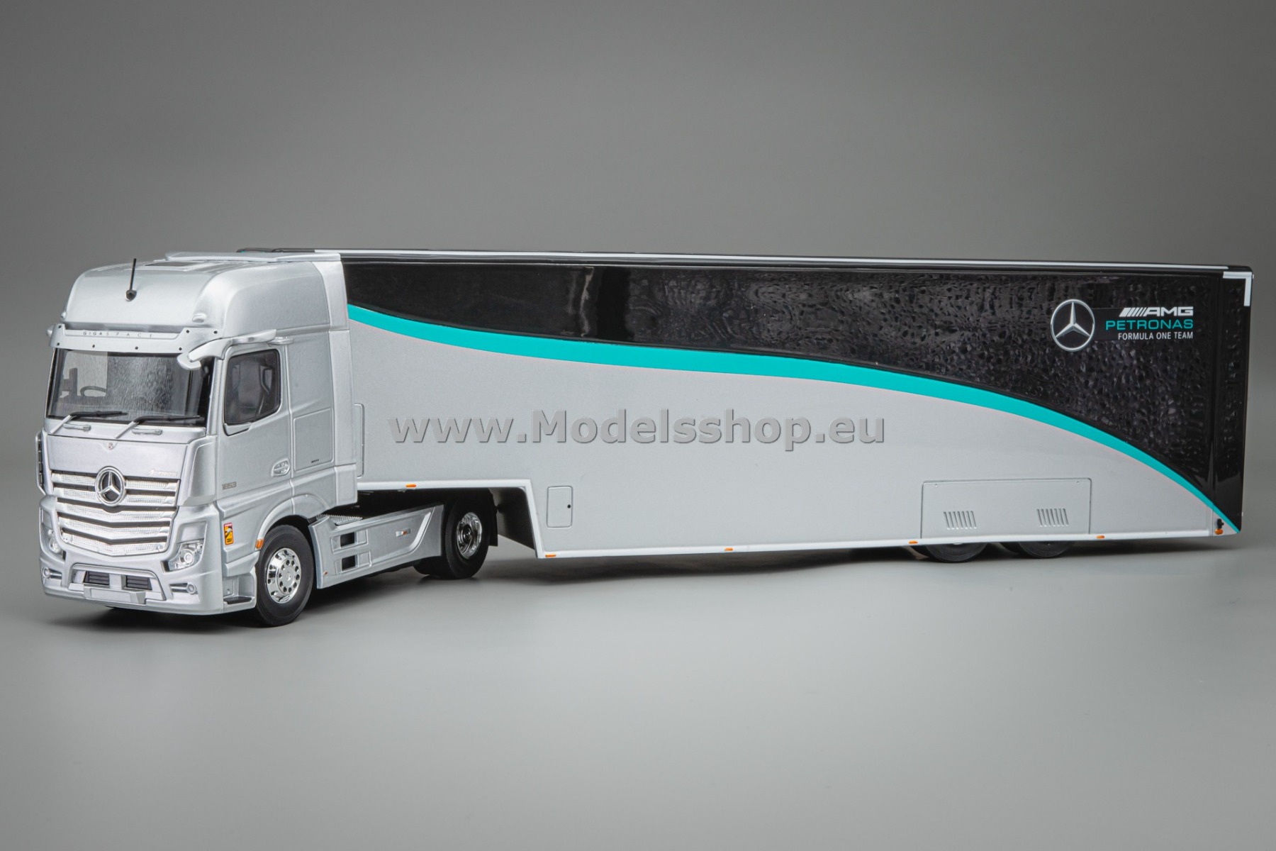 Spark S8599 Mercedes-Benz Actros Truck - Mercedes-AMG Petronas F1 Team - 2023 /silver/