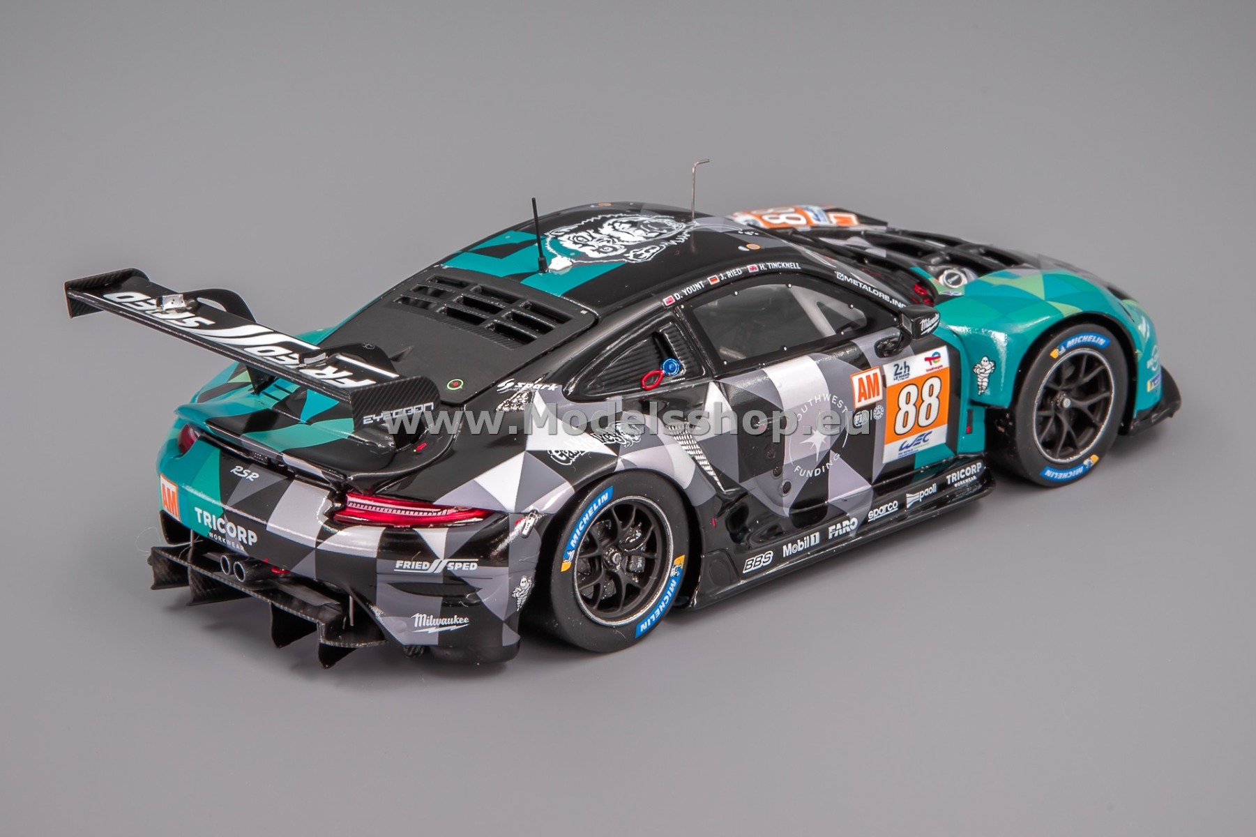 Spark S8768 Porsche 911 RSR - 19, No.88, PROTON COMPETITION Spark S8768 Porsche 911 RSR - 19, No.88, PROTON COMPETITION