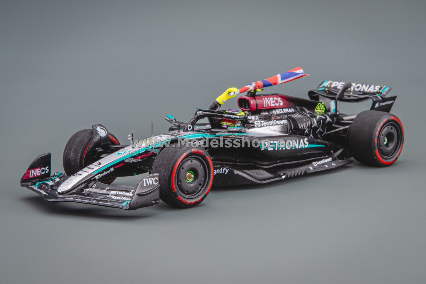 Spark S9533 Mercedes-AMG Petronas Formula One Team No.44 F1 W15 E Performance, Formula 1, Winner British GP 2024 Lewis Hamilton (With British Flag)