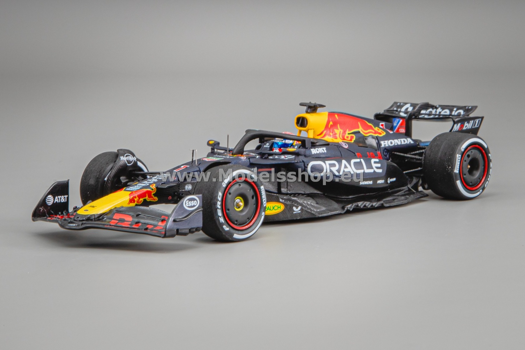 Spark S9623 Red Bull Racing RB21 F1, No.1 Oracle Red Bull Racing, Winner Formula 1 Emilia-Romagna GP 2025, Max Verstappen (RB 400 Races)