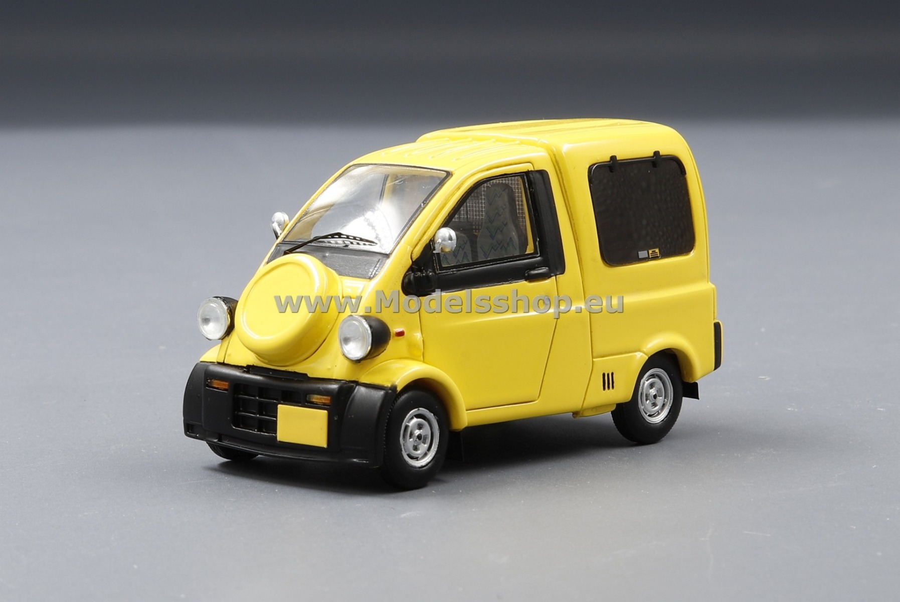 Spark SJ031 Daihatsu Midget II Cargo, 1996 /yellow/ Limited edition 500pcs