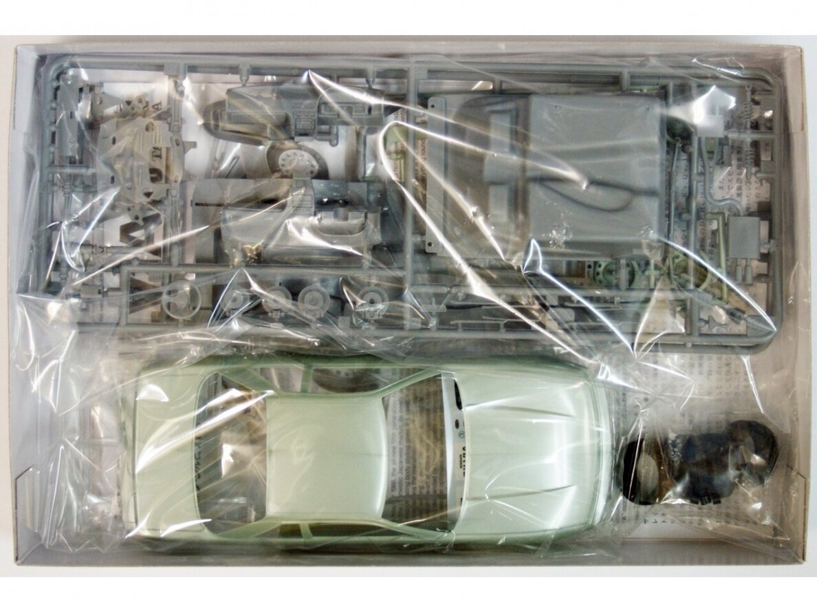 Tamiya 1/24 Nissan Silvia K's Model Car Kit Tamiya 1/24 Nissan Silvia K's Model Car Kit
