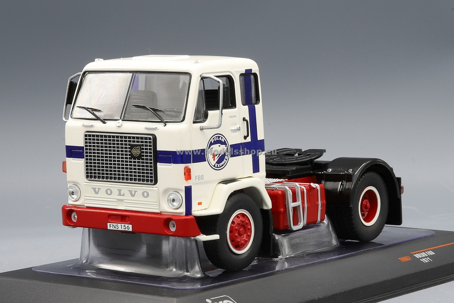 Kenworth K100 Aerodyne tractor truck, 1976 / black - dark red/ Kenworth K100 Aerodyne tractor truck, 1976 / black - dark red/