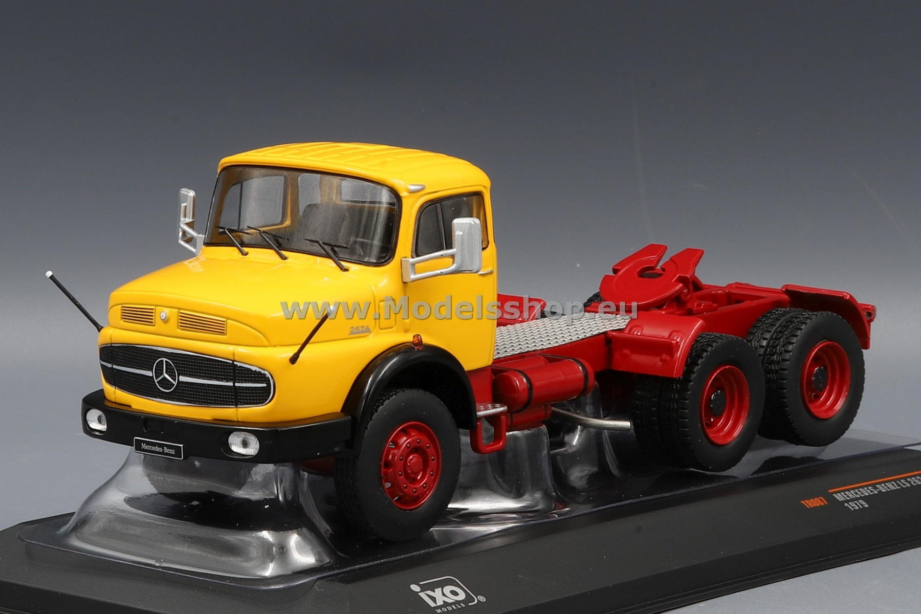 Mercedes-Benz LS2624 tractor truck, 1979 /yellow/