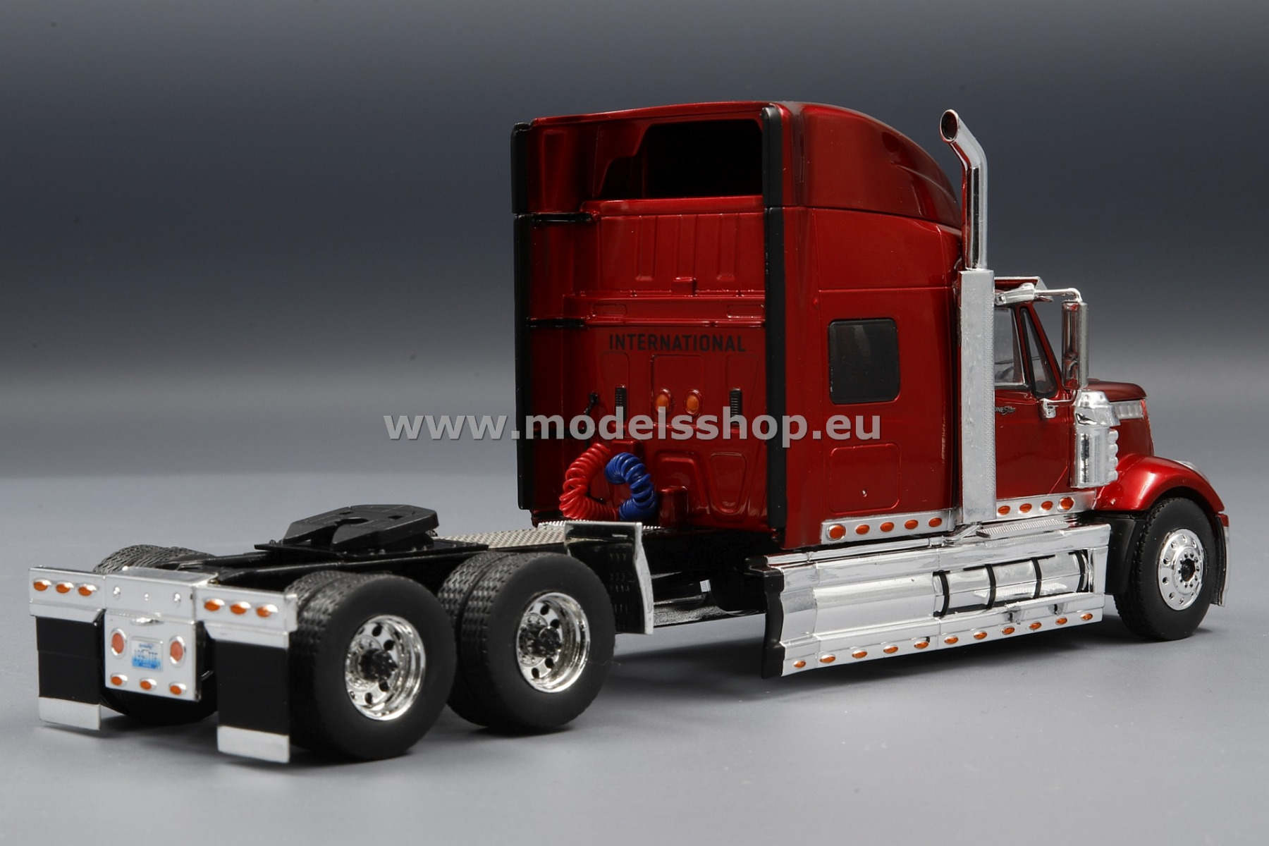 International Lonestar tractor truck, 2010 /dark red - metallic/