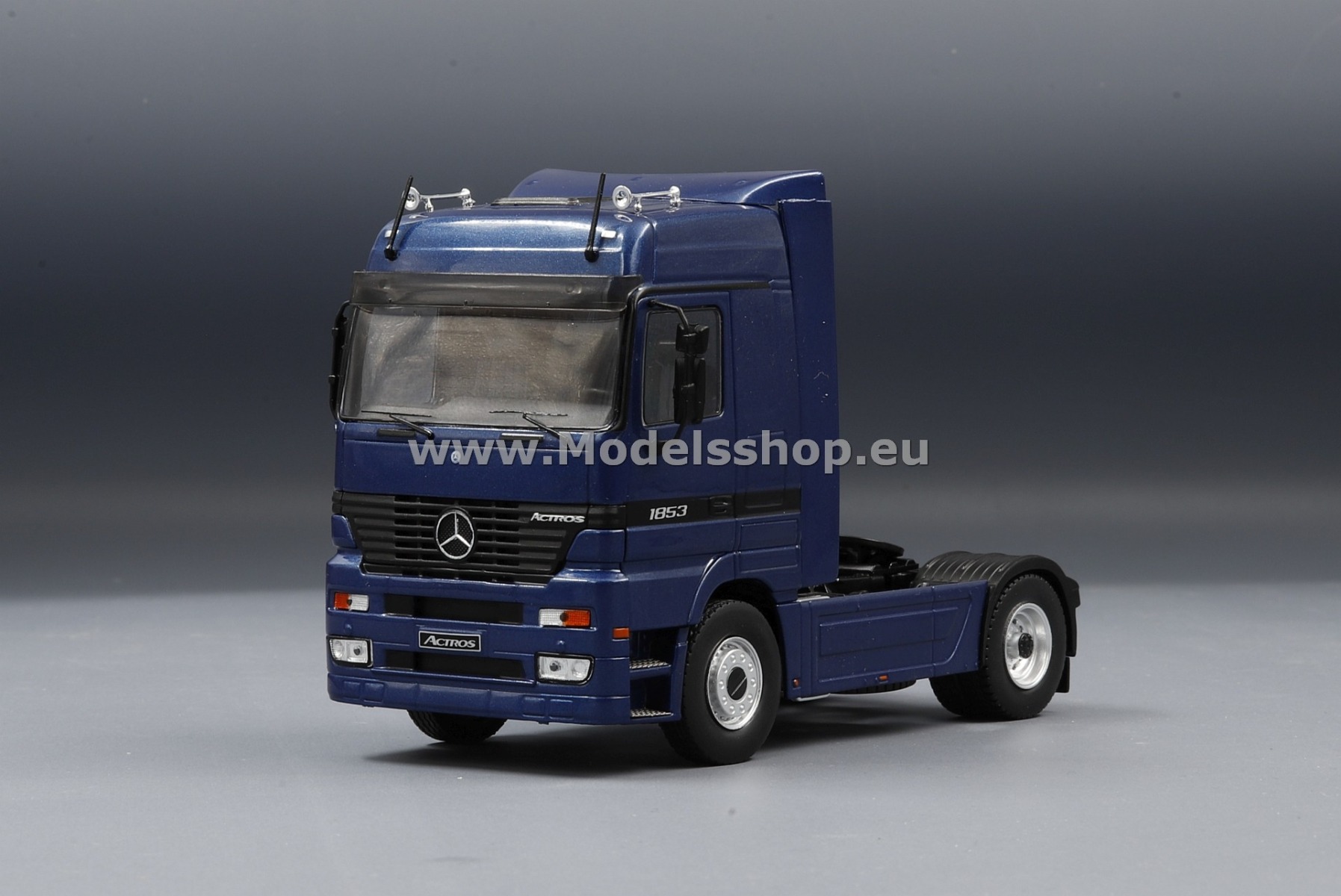 IXO TR121 Mercedes-Benz Actros MP1 1853 tractor truck, 1995 /dark blue - metallic/