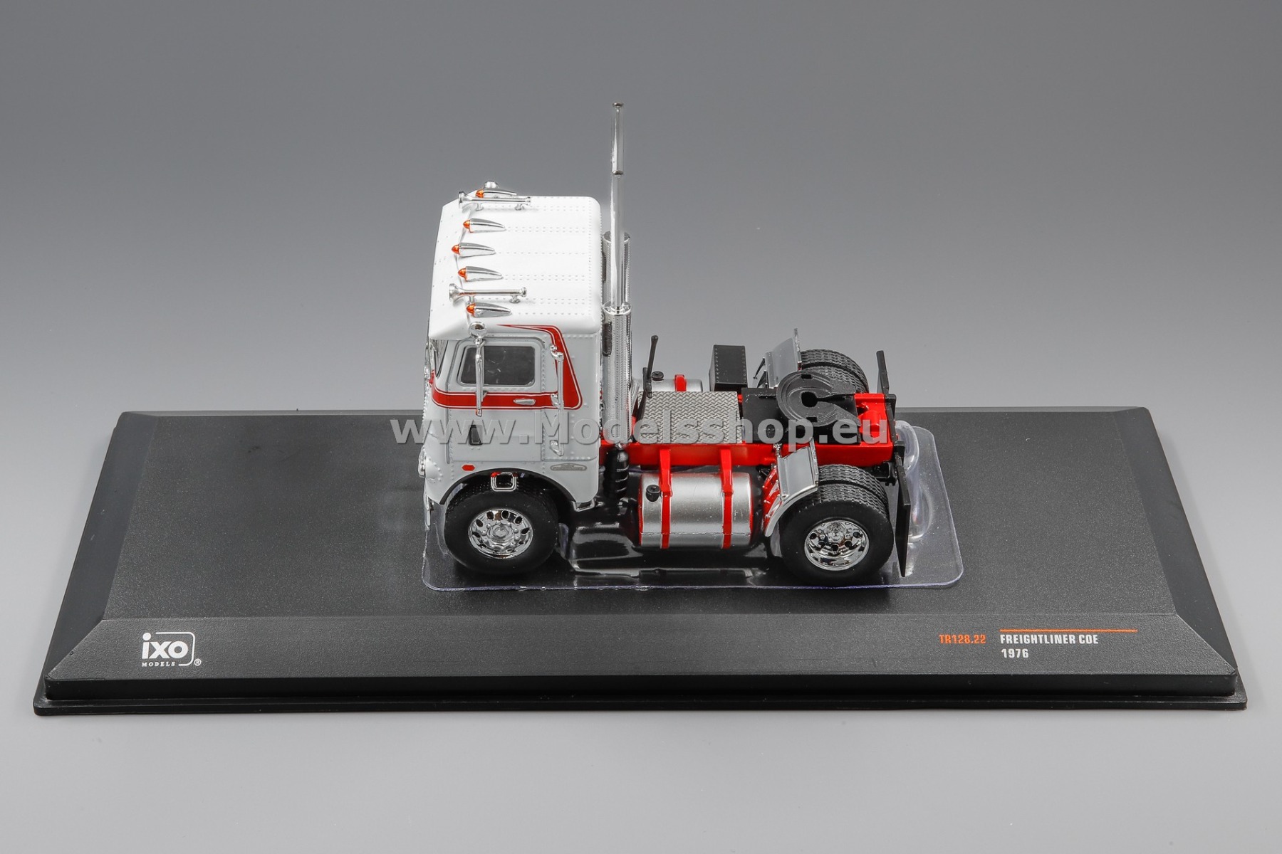 Modellino IXO TR128 &ndash; Tracteur Freightliner COE 1976 &ndash; Scala 1:43 &ndash; Bianco