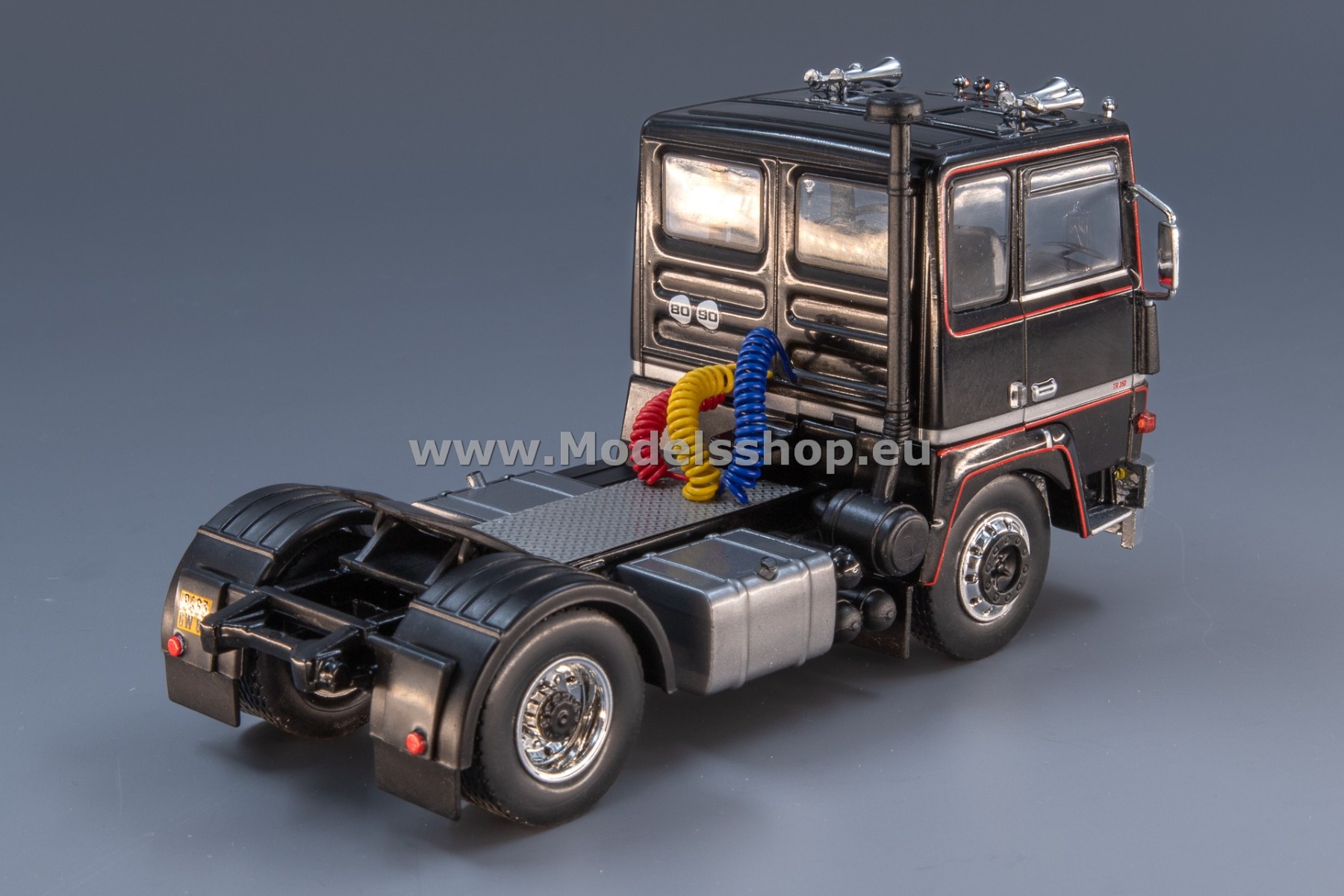 IXO TR140.22 Berliet TR 350 tractor truck, 1978 /black/