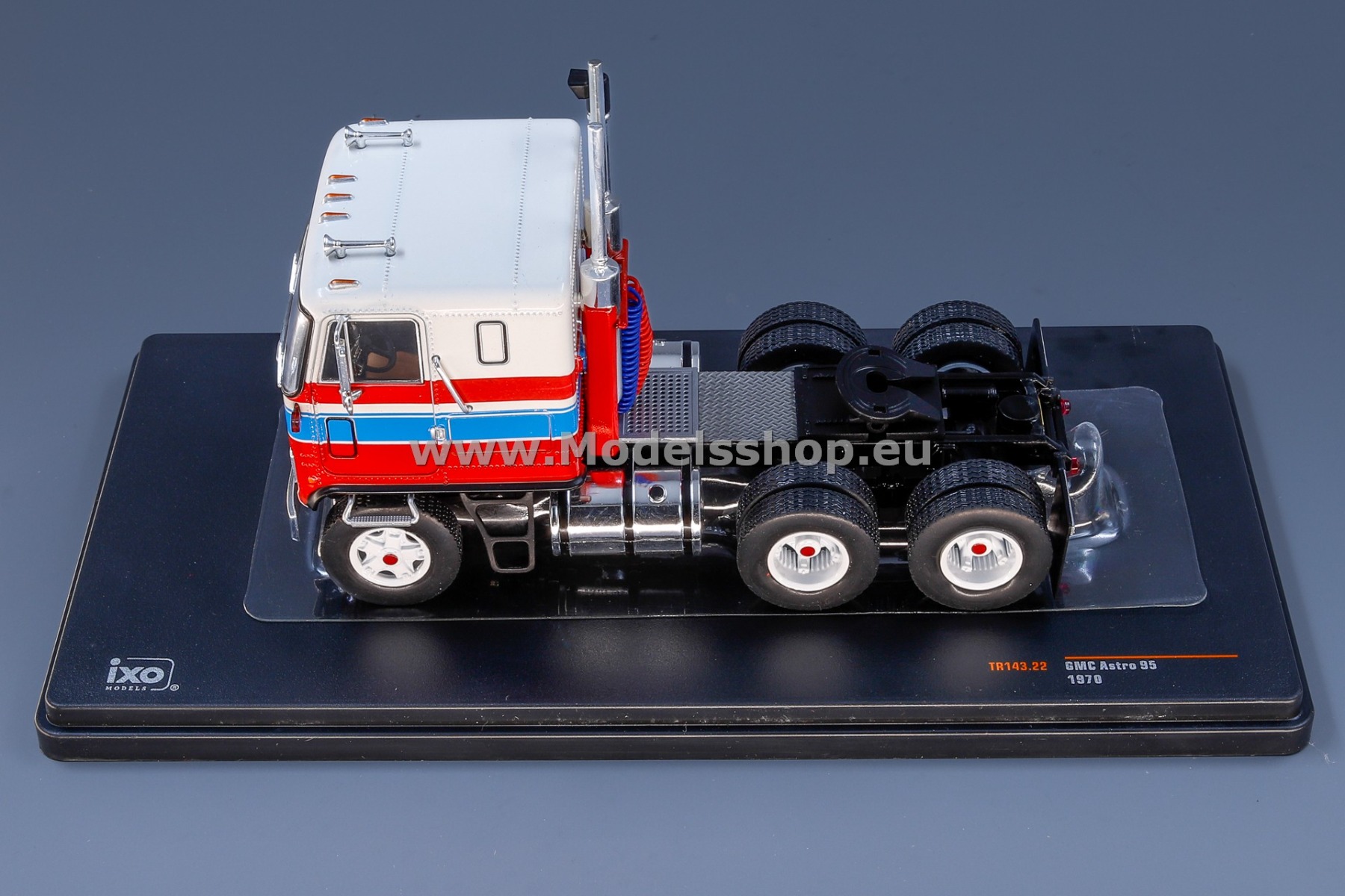 IXO TR143.22 GMC Astro 95 tractor truck, 1970 /white - red/