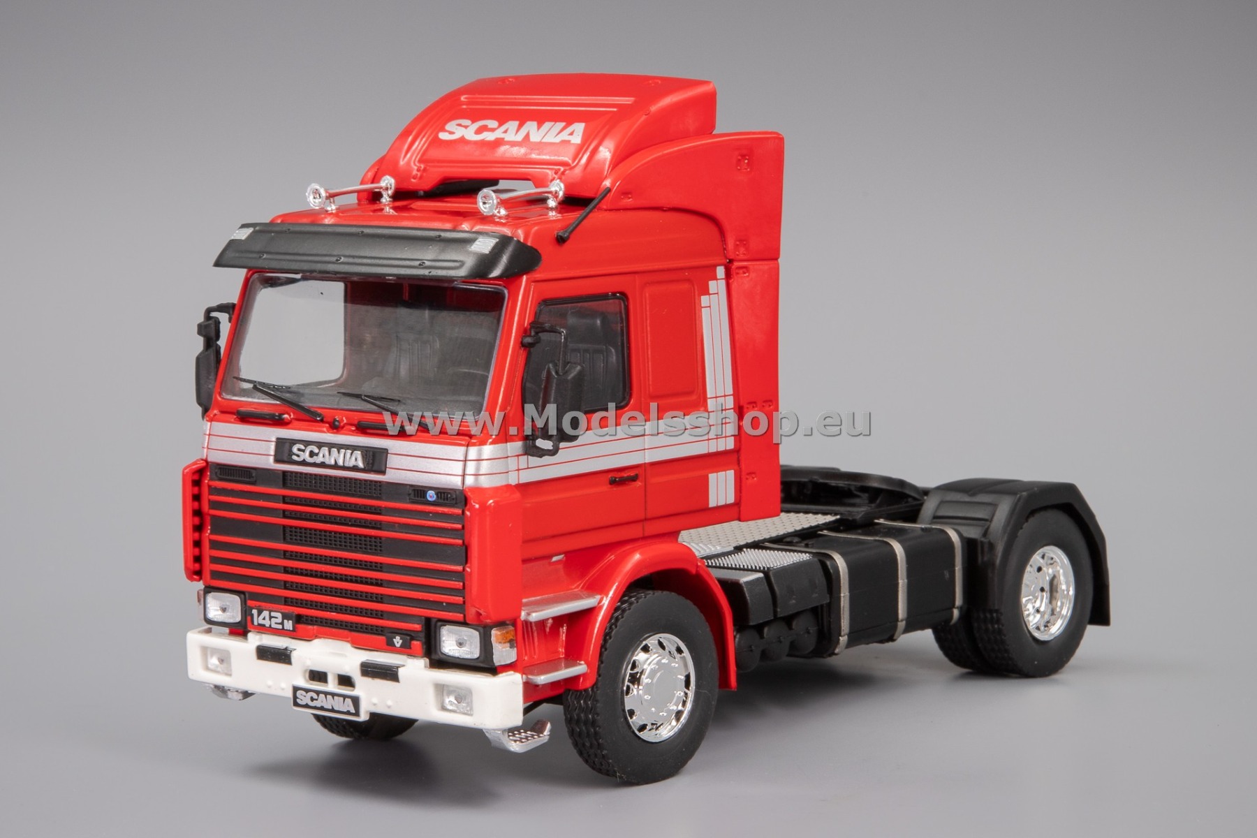 IXO TR173.22 Scania 142 M tractor truck, 1981 /red - silver/