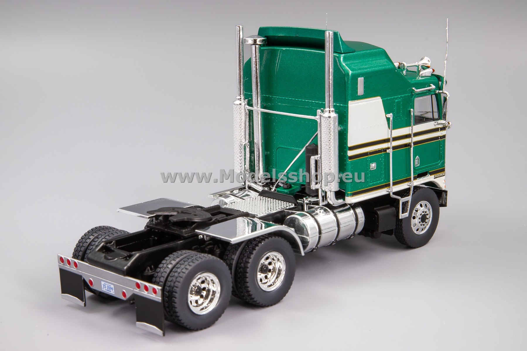 IXOTR182.22 Kenworth K100 Aerodyne tractor truck, 1976 IXOTR182.22 Kenworth K100 Aerodyne tractor truck, 1976