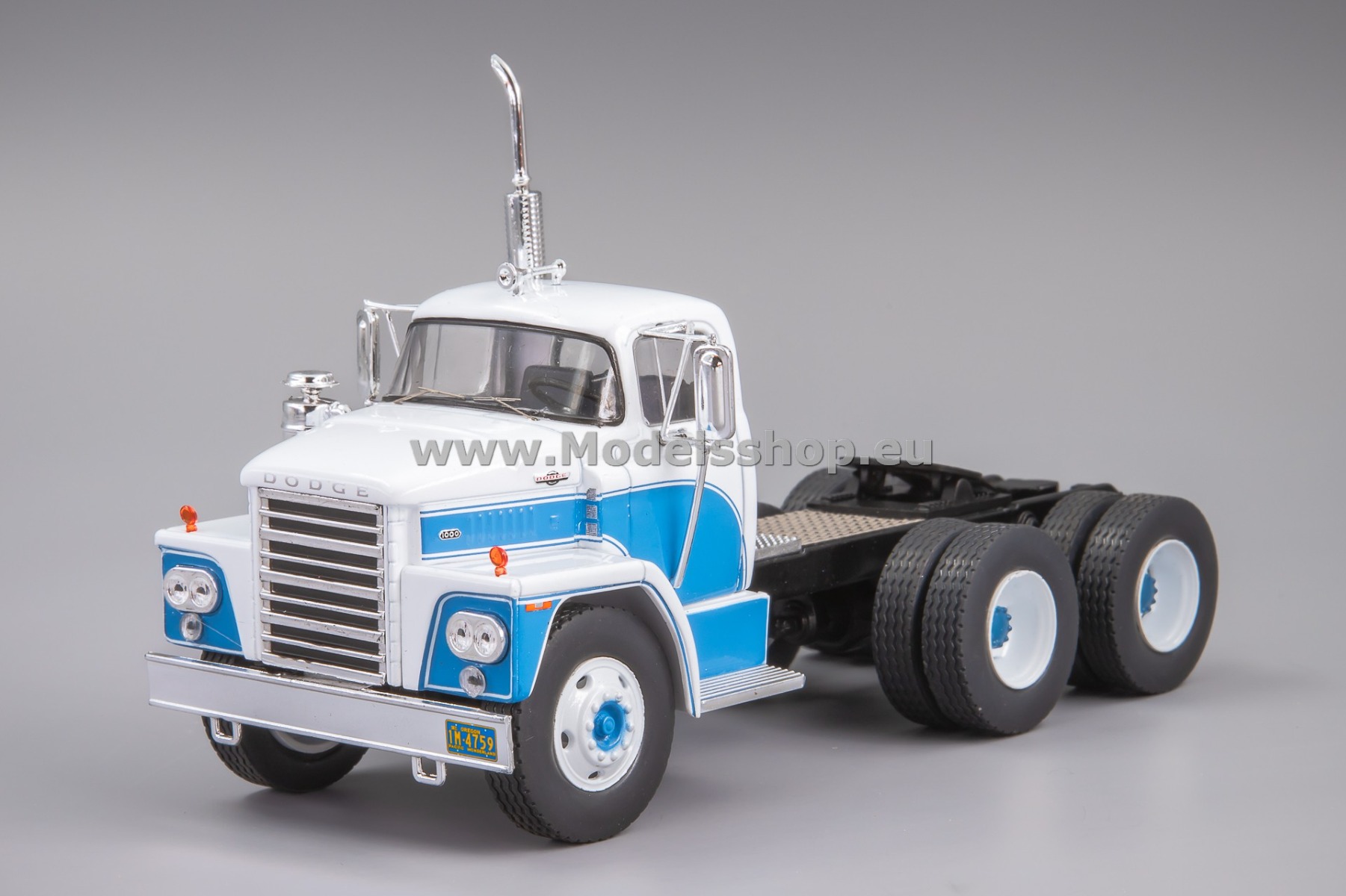 IXOTR185.22 Dodge LCF CT9000 tractor truck, 1960 /white/