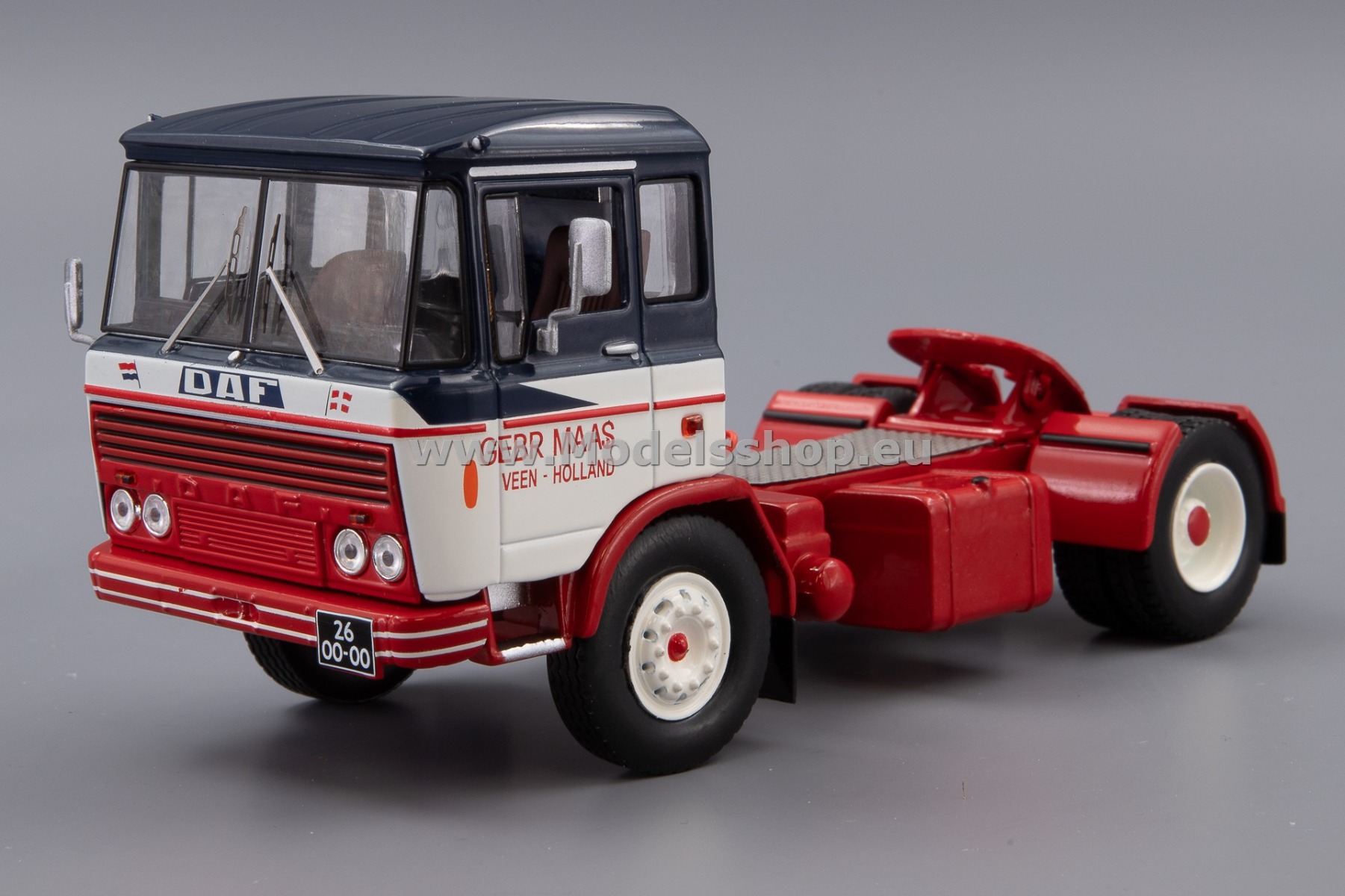 IXOTR195.22 DAF 2600 tractor truck, 1970 /blue - white/