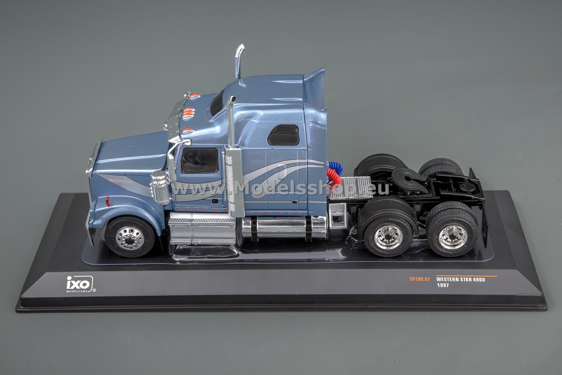IXOTR199.22 Western Star 4900 tractor truck, 1997 /blue metallic/