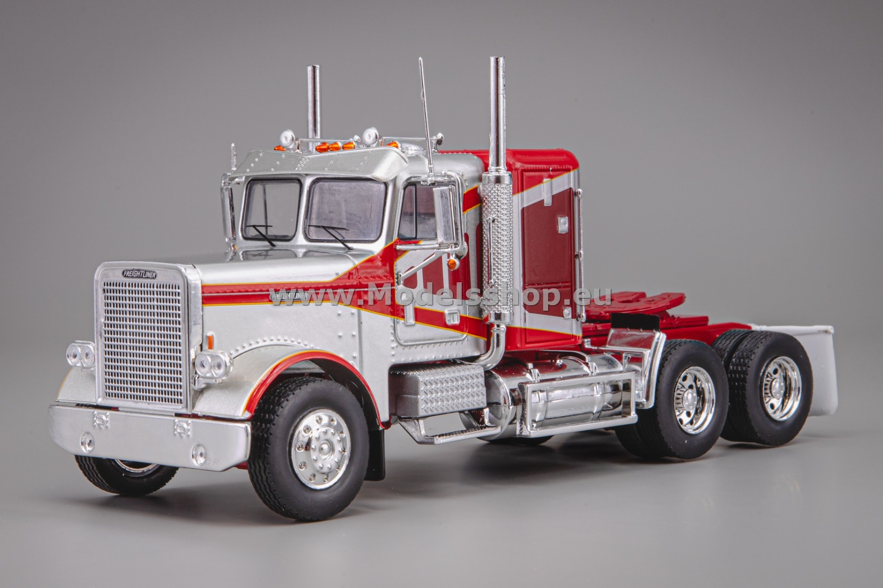 IXOTR200.22 Freightliner FLC 120 64 T tractor truck, 1977 /silver - red/