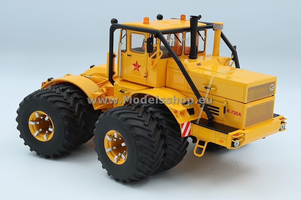 Kirovets K-700A with double tires /yellow/