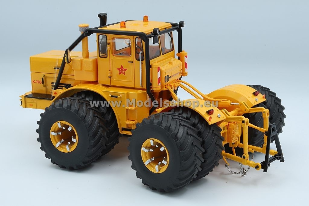Kirovets K-700A with double tires /yellow/