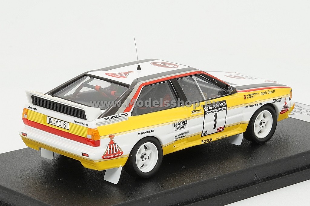ミニカー AUTOart Audi quattro Safari rallye 1984 ミニカー AUTOart
