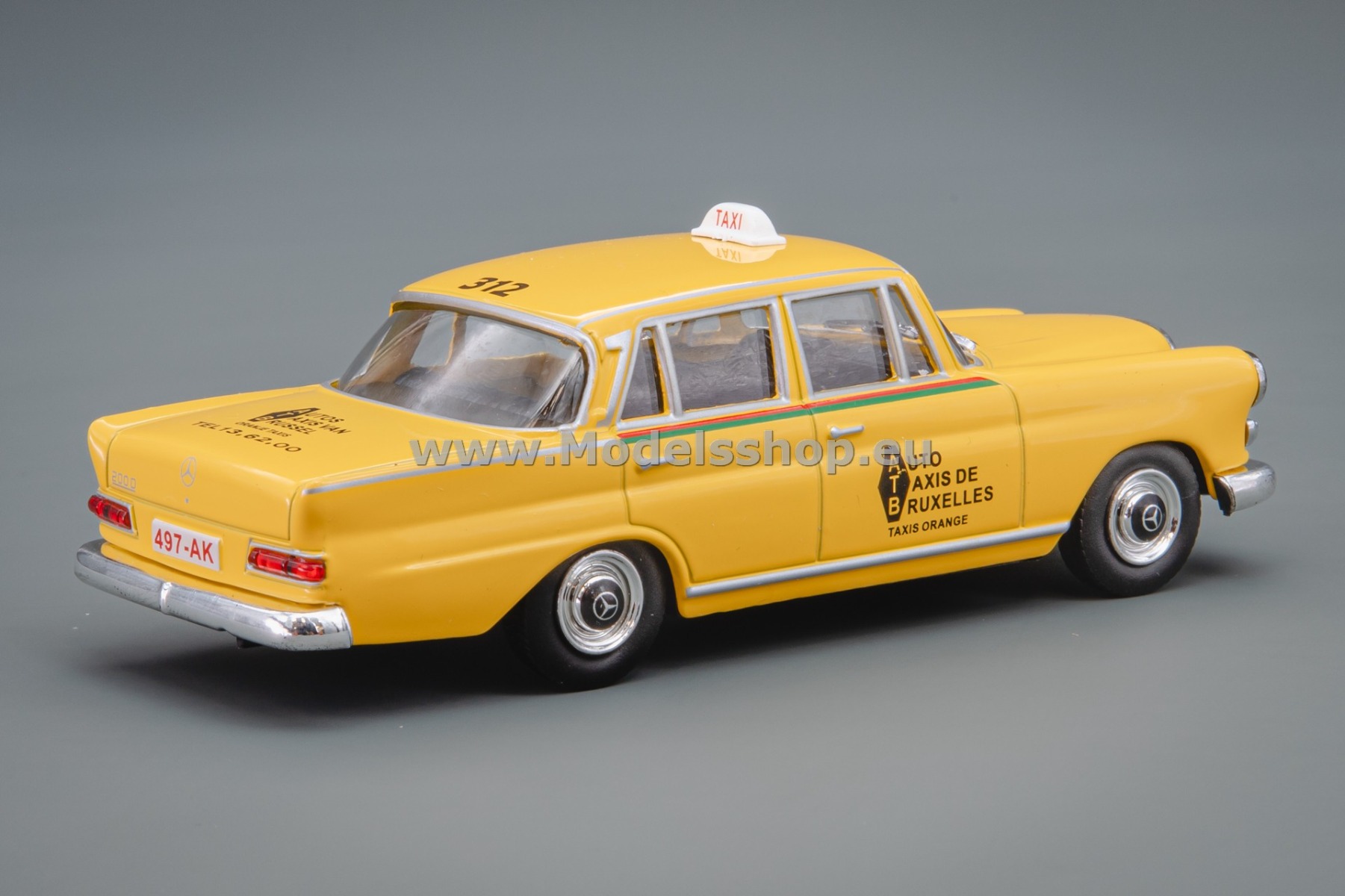 Mercedes-Benz 200 