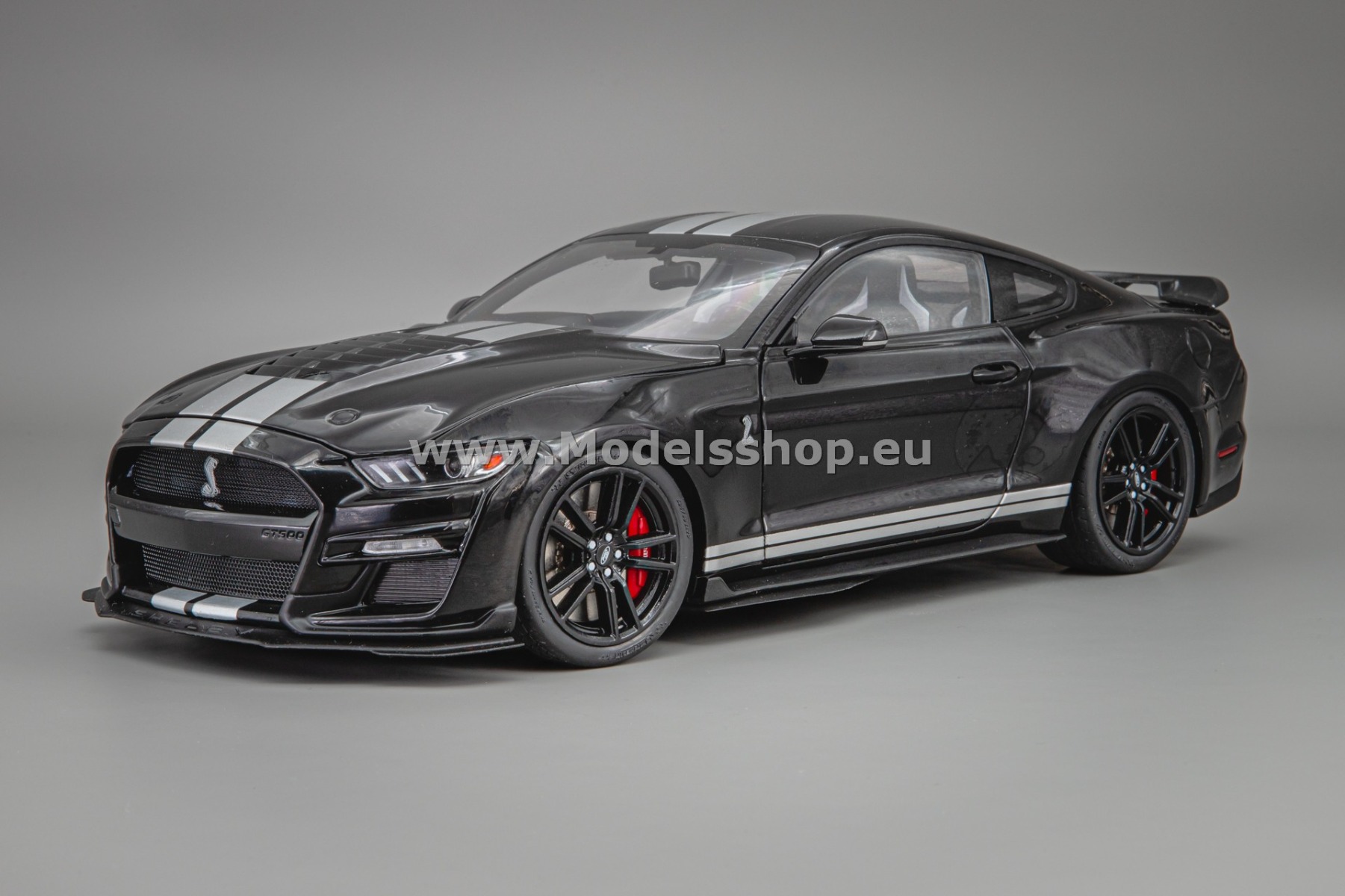 IXOU18RDC002-FO Ford Mustang Shelby GT500, 2022 /black/