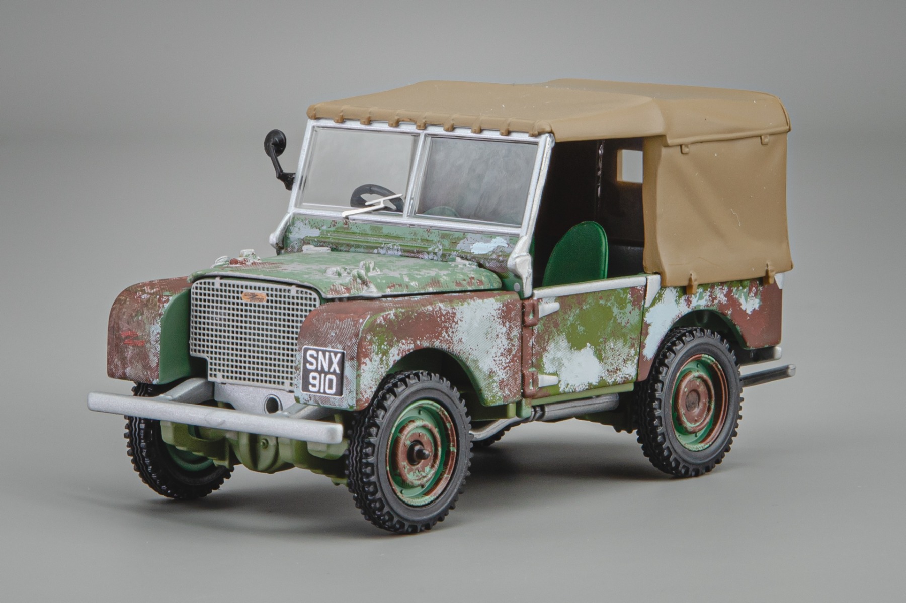 COCVA11119 Land Rover Series I 80 /army green/ Corgi