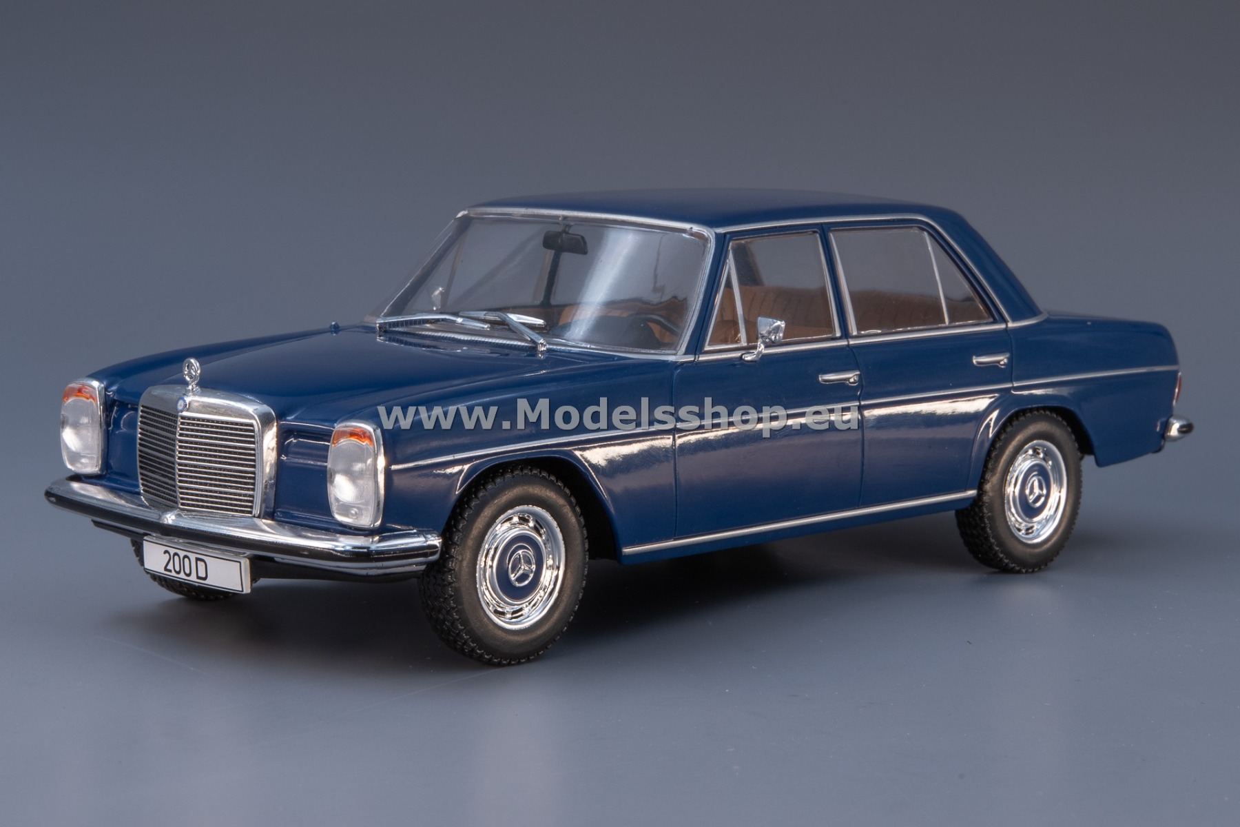 WhiteBox WB124195 Mercedes-Benz 200 D (W115), 1968 /dark blue/