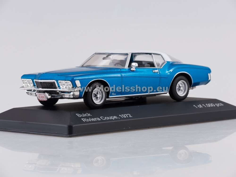 Buick Riviera Coupe /metallic-blue with white roof/