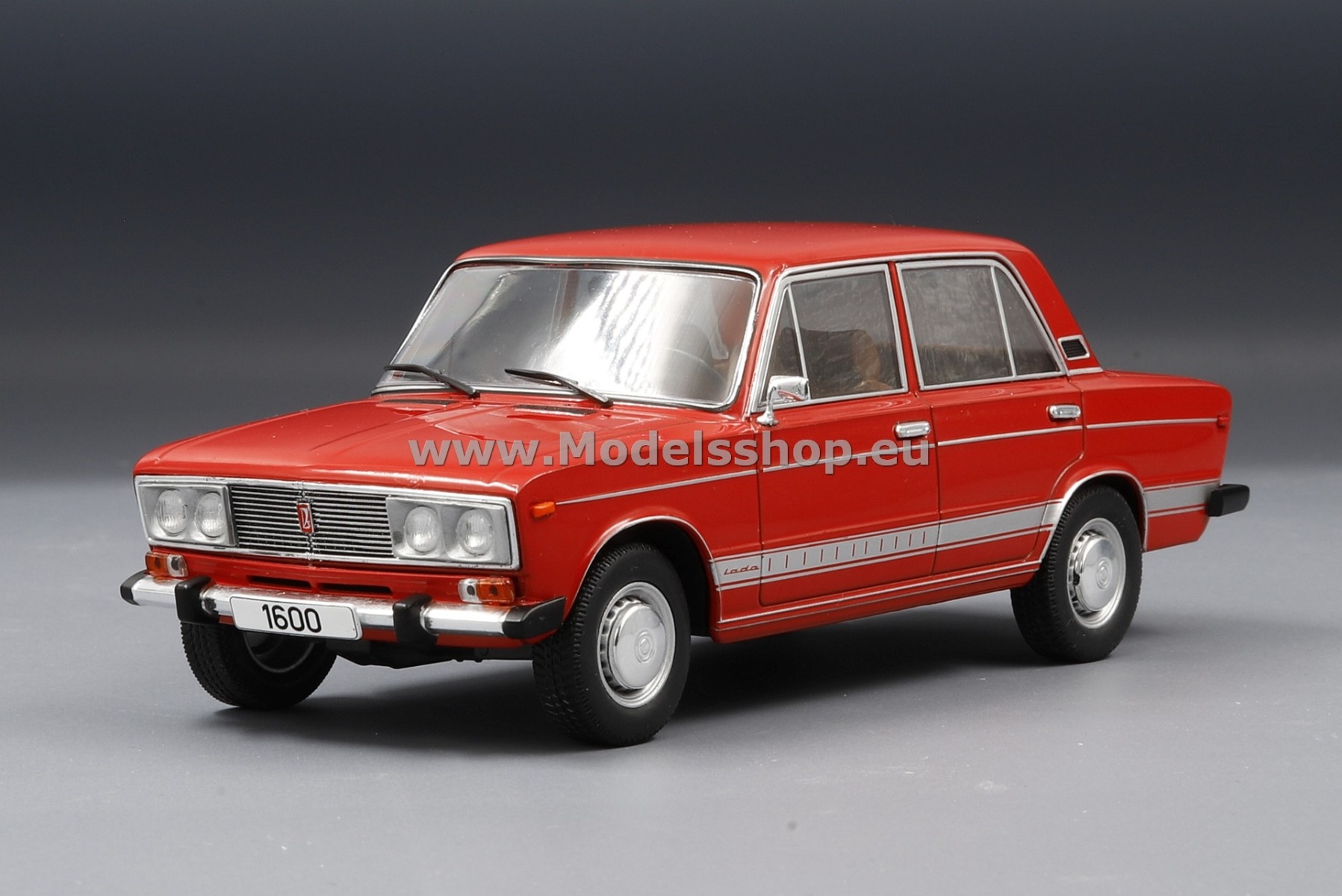 WhiteBox WB124123 VAZ-2106 / Lada 1600 LS, 1976 /red/