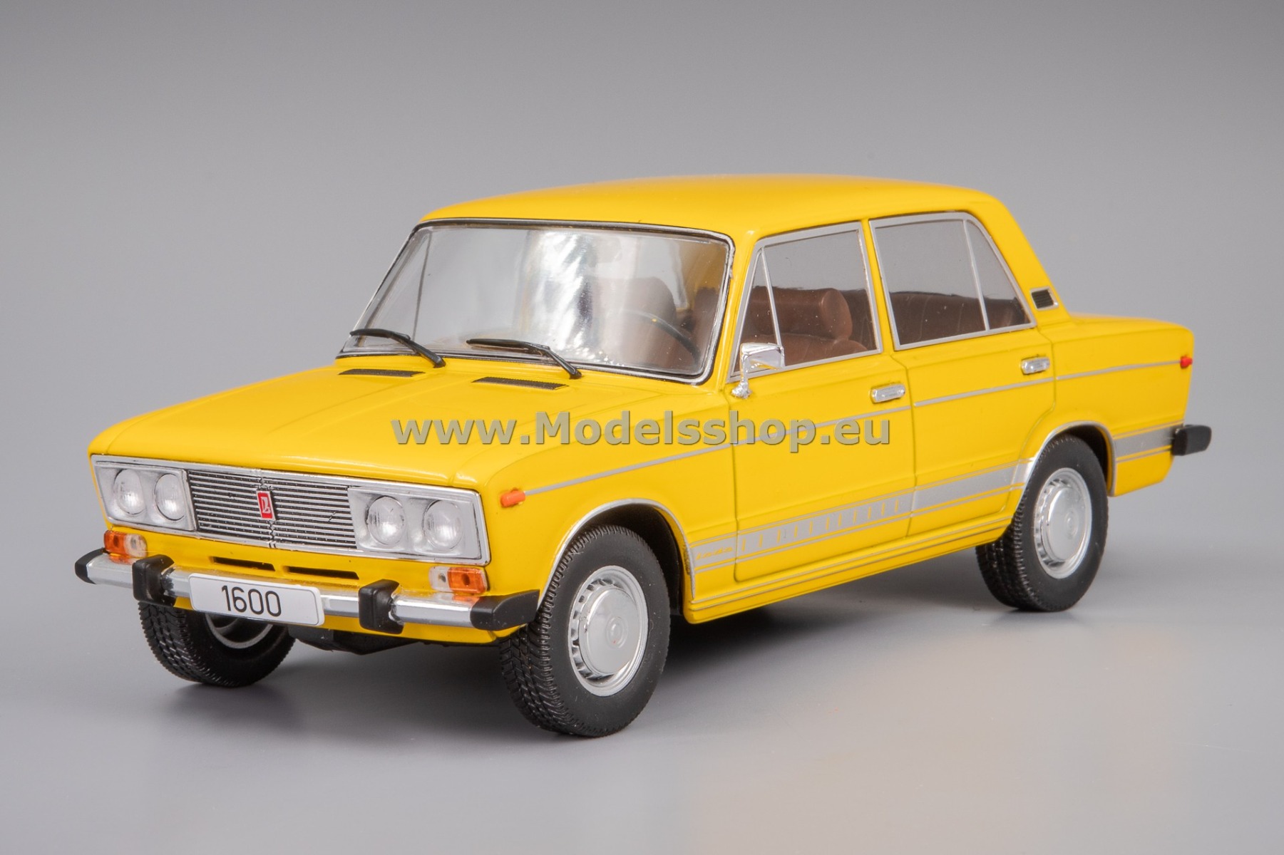 WhiteBox WB124202 VAZ-2106 / Lada 1600 LS, 1976 /yellow/