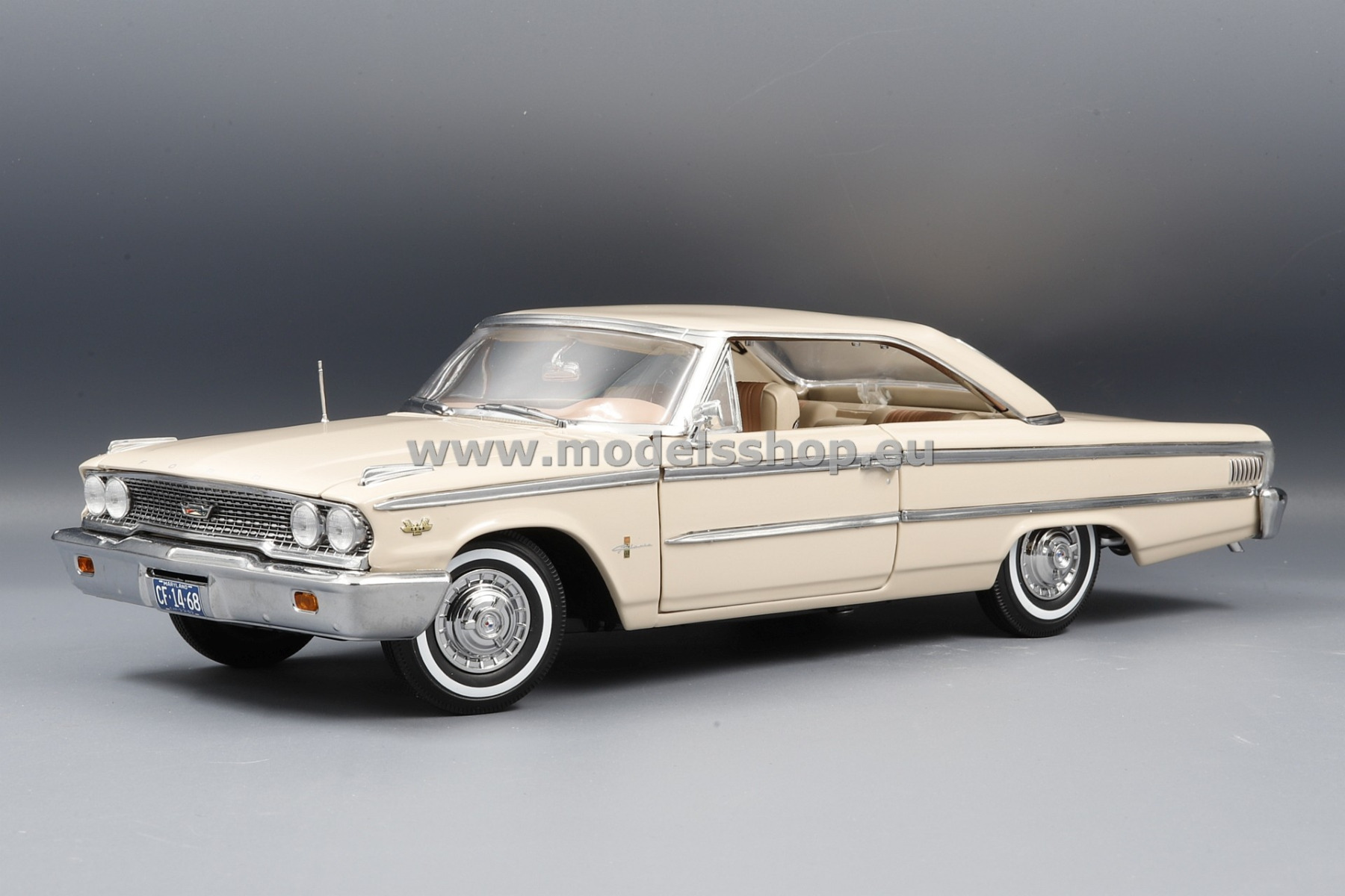 1963年モデル クリーム色ミニカー Ford Galaxie 500 XL Hardtop, 1963 /beige/