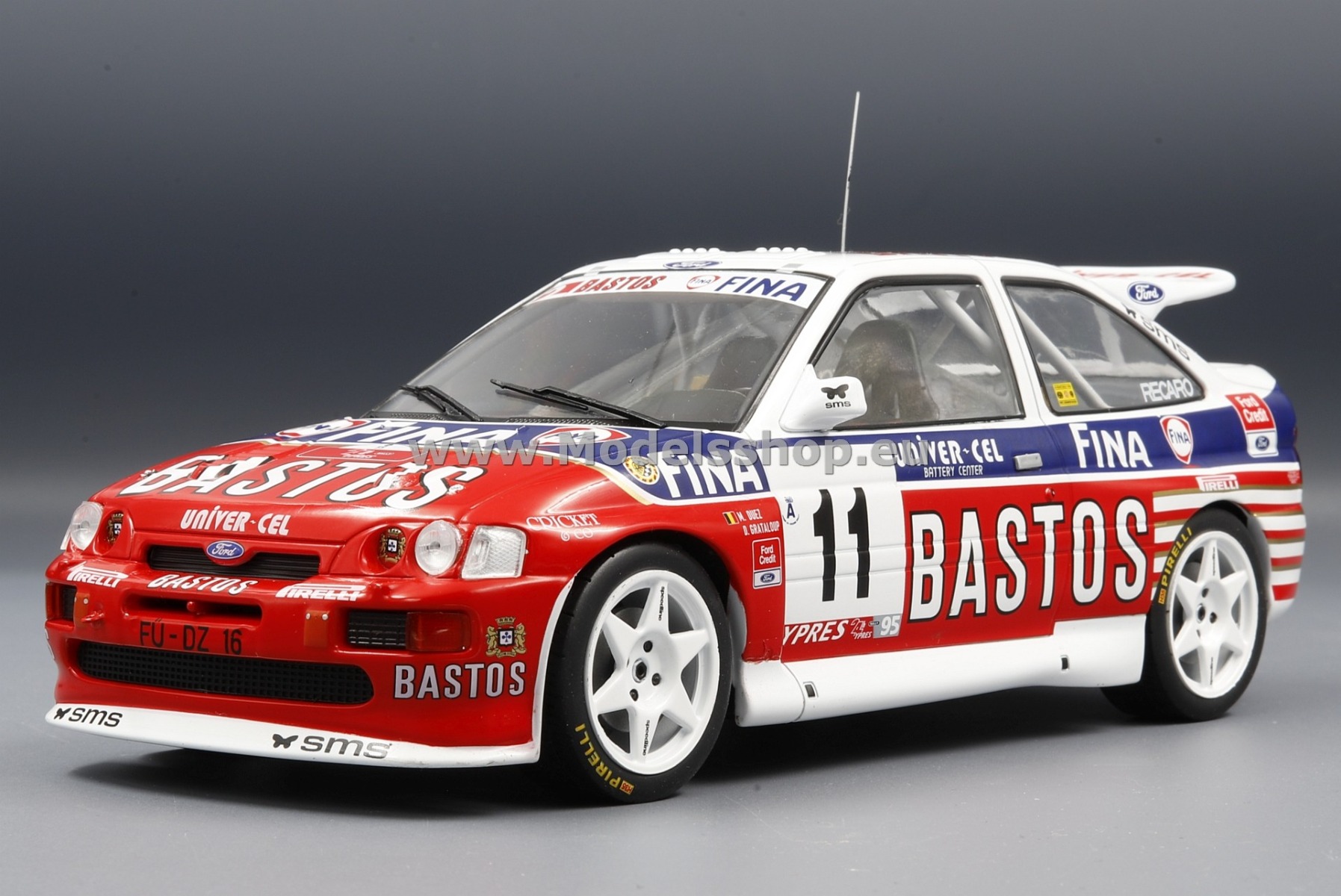 Voiture De Rallye FORD Escort RS Cosworth 1995 - Modèle IXOMODELS 1/18 - Rouge